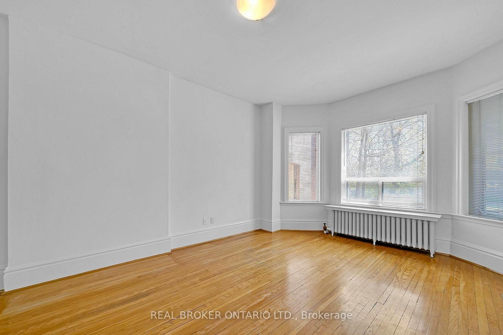 Photo 5 of Unit 2, 16 Foxbar Road, Toronto, Yonge-St. Clair — HOMEH