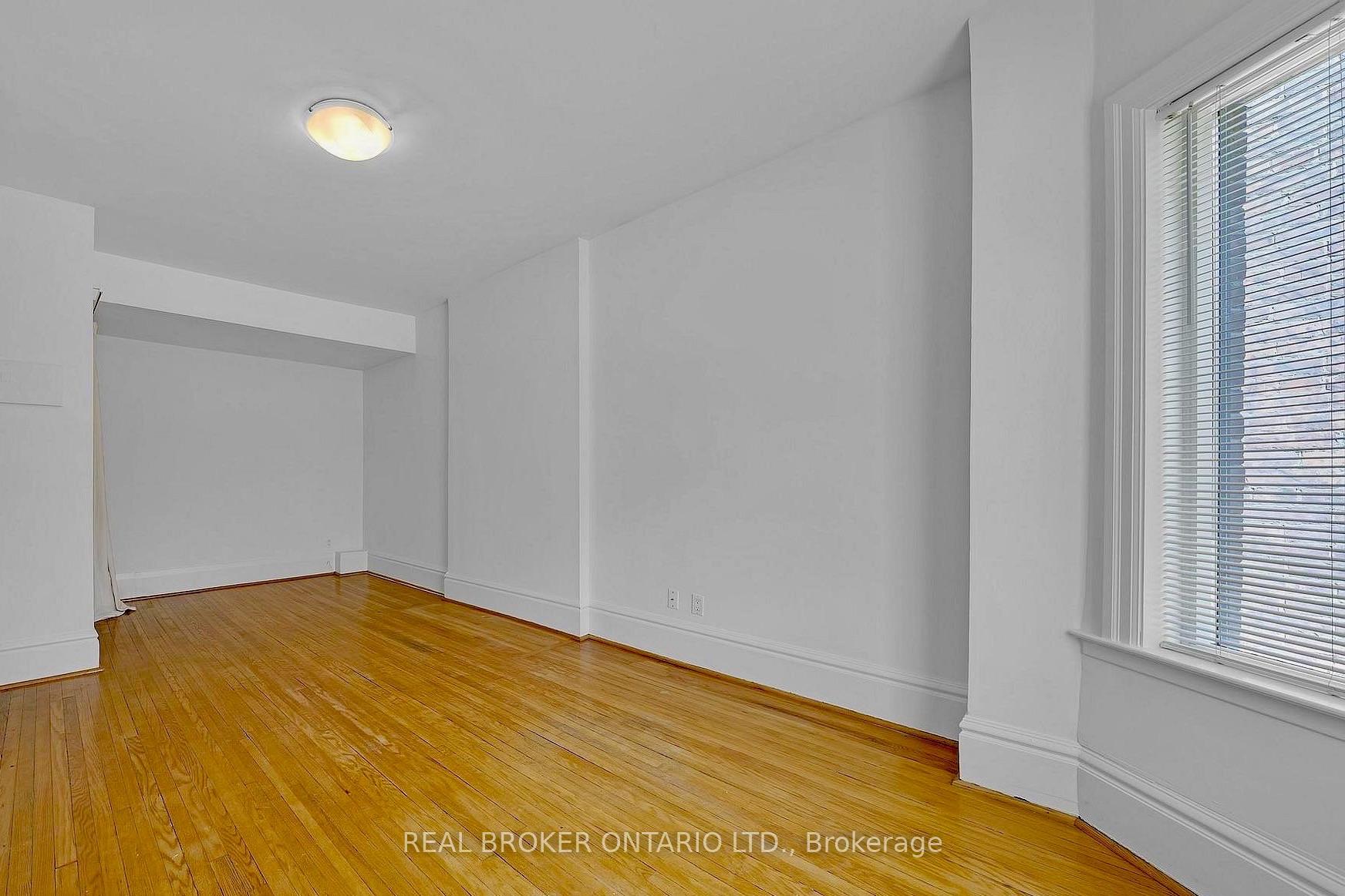 Photo 6 of Unit 2, 16 Foxbar Road, Toronto, Yonge-St. Clair — HOMEH