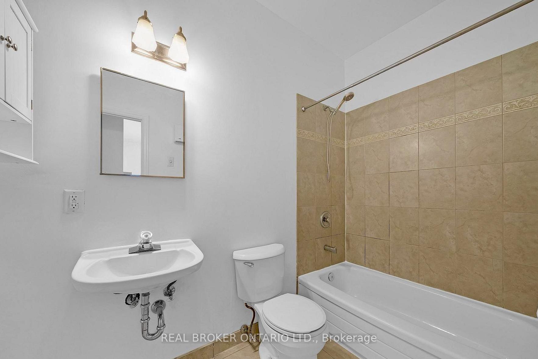 Photo 8 of Unit 2, 16 Foxbar Road, Toronto, Yonge-St. Clair — HOMEH