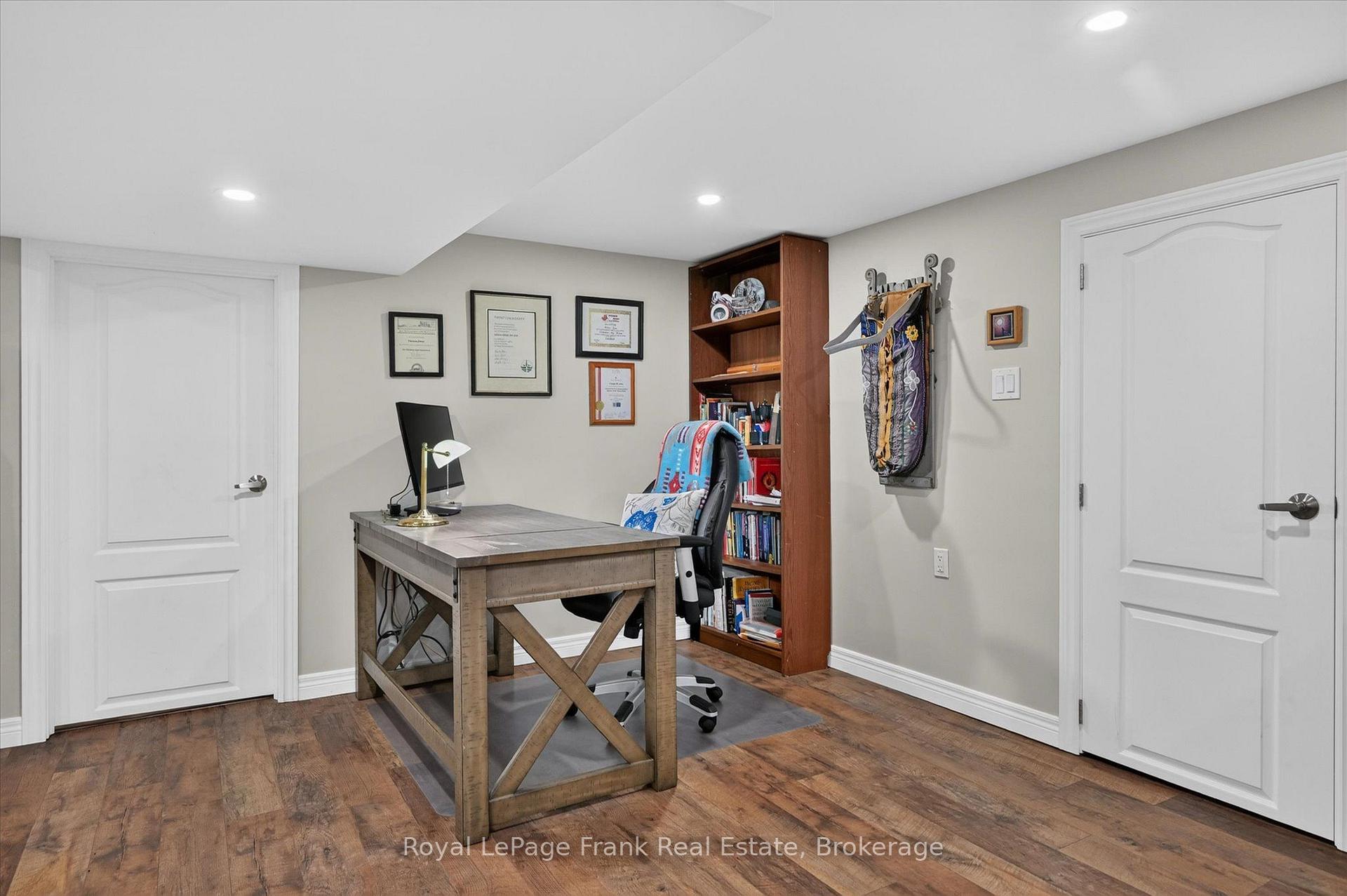 Photo 34 of 878 Valleyview Drive, Peterborough, Monaghan Ward 2 — HOMEH