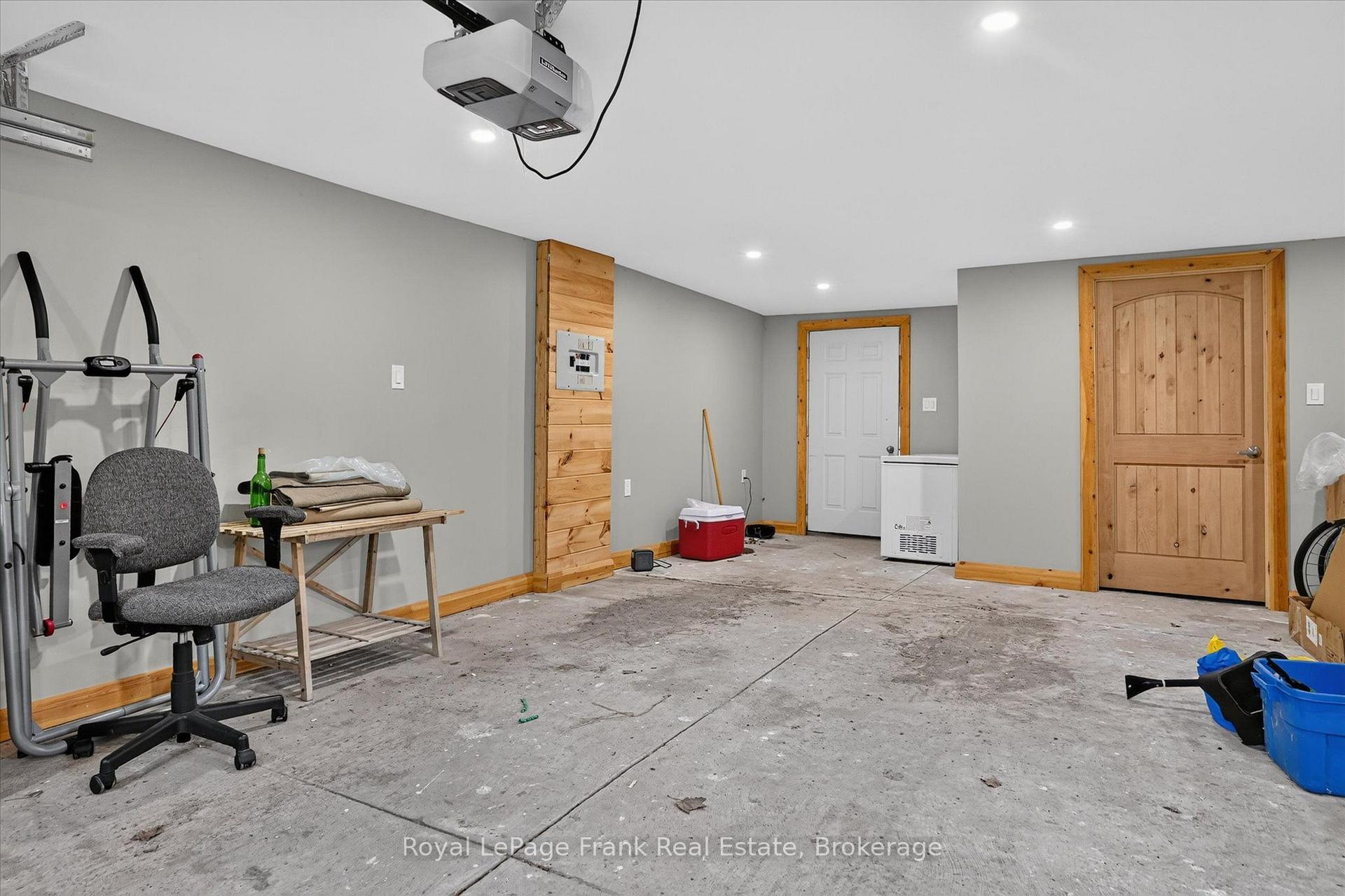 Photo 43 of 878 Valleyview Drive, Peterborough, Monaghan Ward 2 — HOMEH