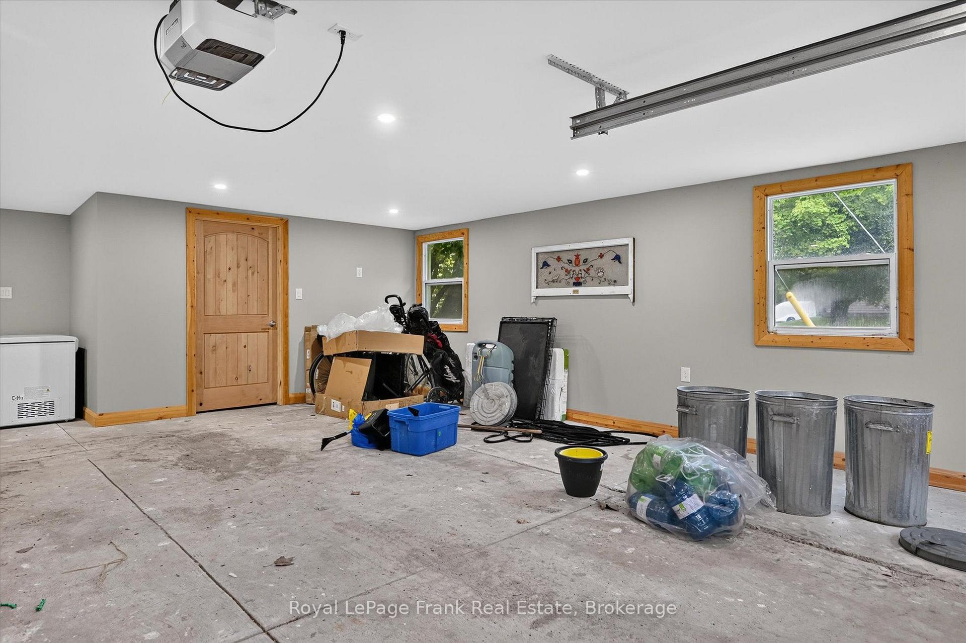 Photo 44 of 878 Valleyview Drive, Peterborough, Monaghan Ward 2 — HOMEH