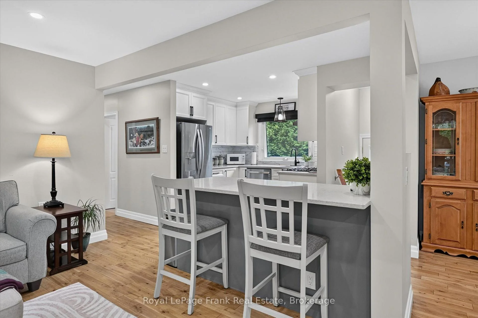 Photo 10 of 878 Valleyview Drive, Peterborough, Monaghan Ward 2 — HOMEH