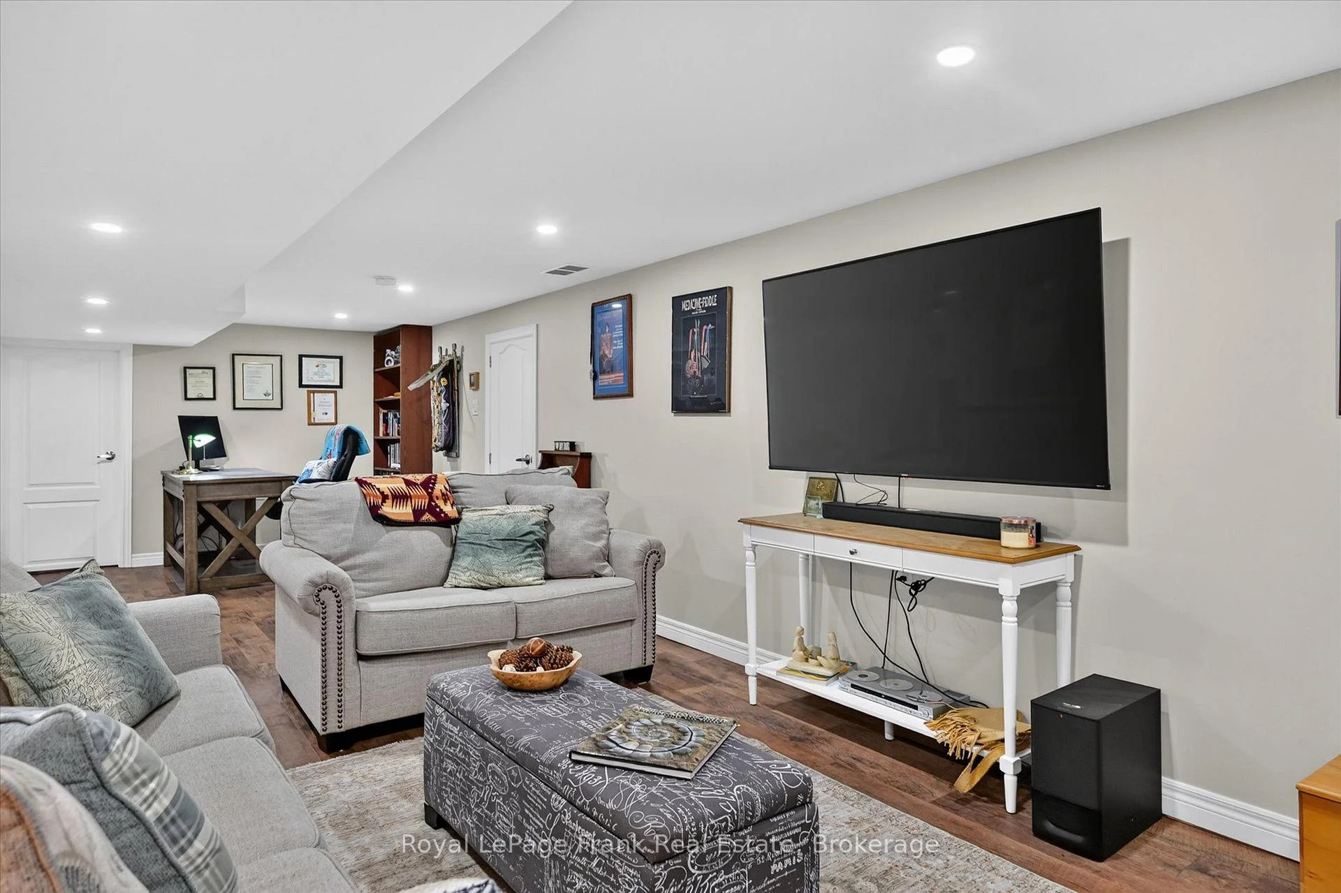 Photo 38 of 878 Valleyview Drive, Peterborough, Monaghan Ward 2 — HOMEH