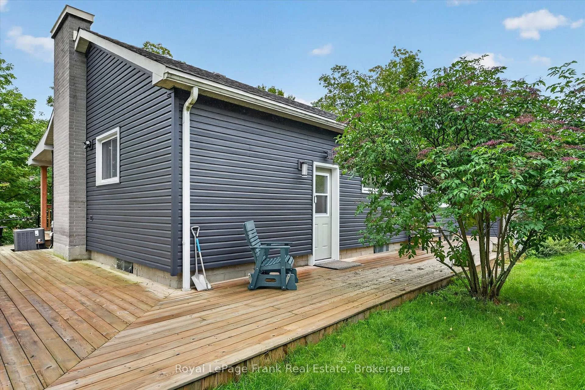 Photo 46 of 878 Valleyview Drive, Peterborough, Monaghan Ward 2 — HOMEH