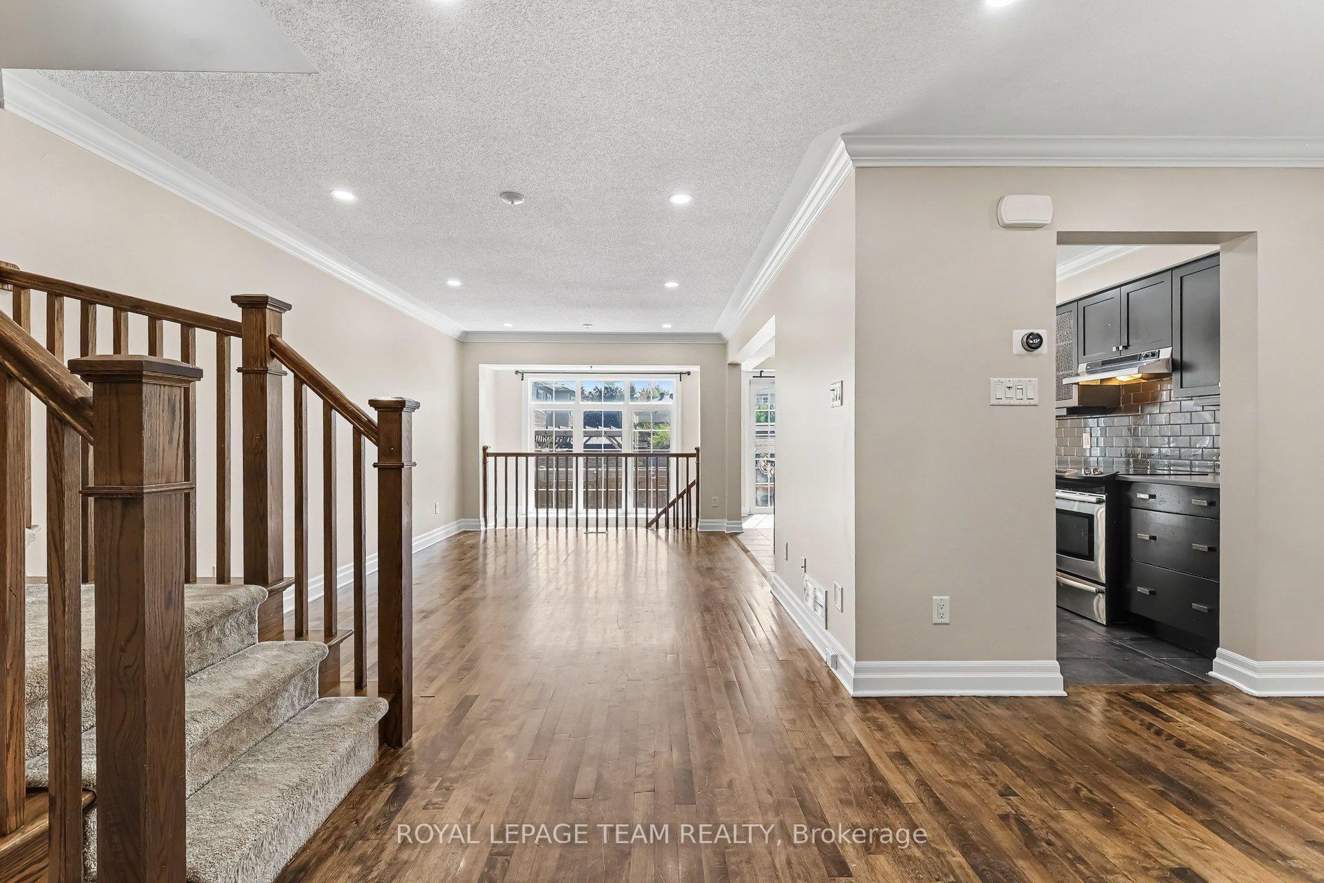 Photo 3 of 406 Heathrow Private, Ottawa, Stittsville (South) — HOMEH
