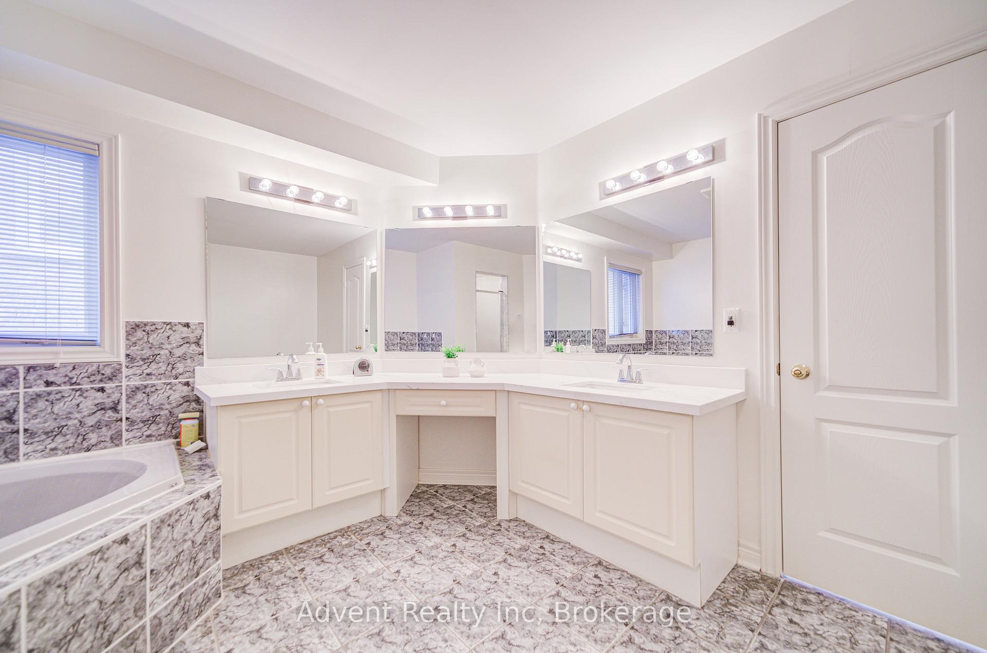 Photo 26 of 147 Frank Endean Road, Richmond Hill, Rouge Woods — HOMEH