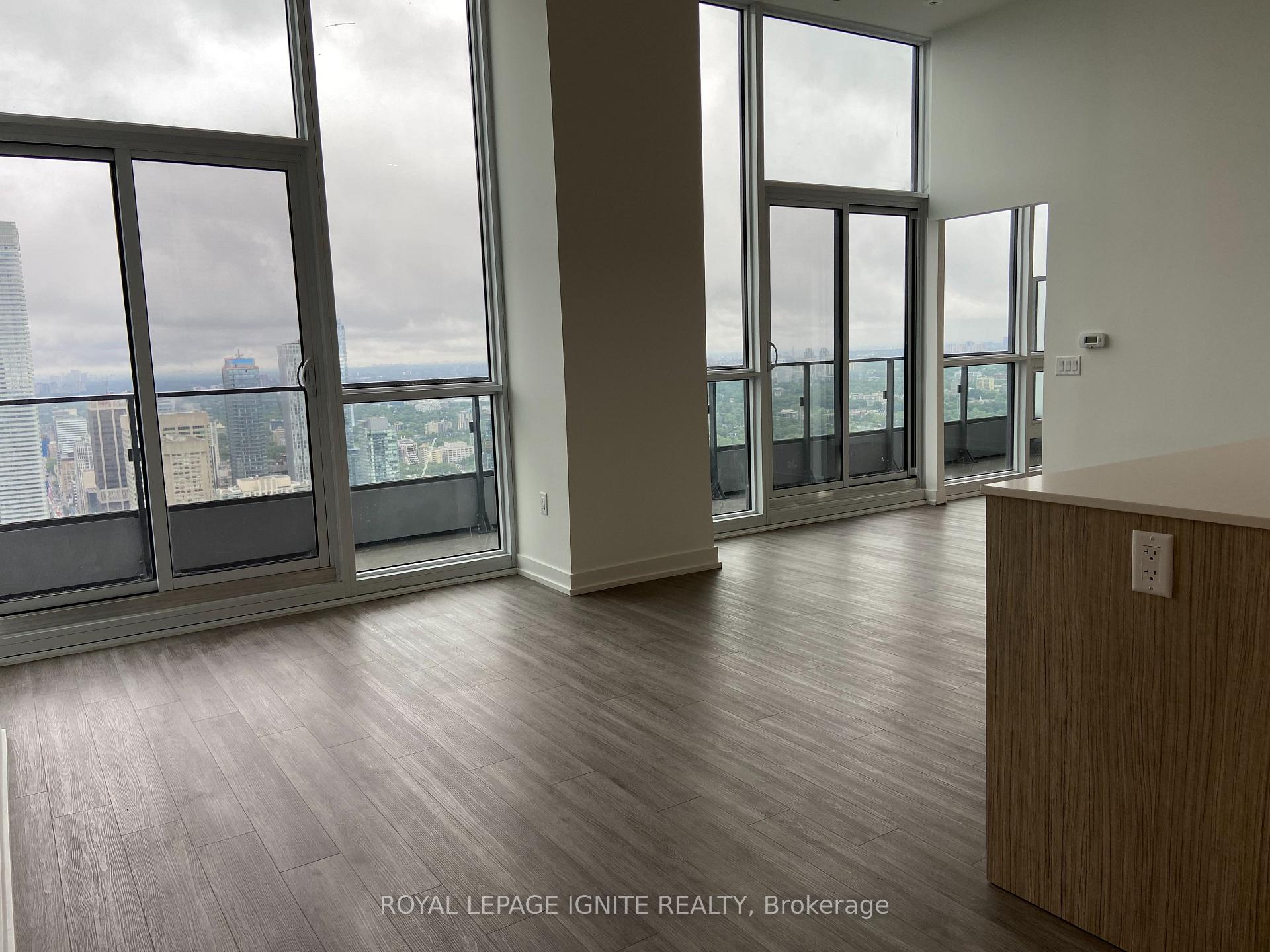 Photo 6 of Unit 5503, 395 Bloor Street E, Toronto, North St. James Town — HOMEH