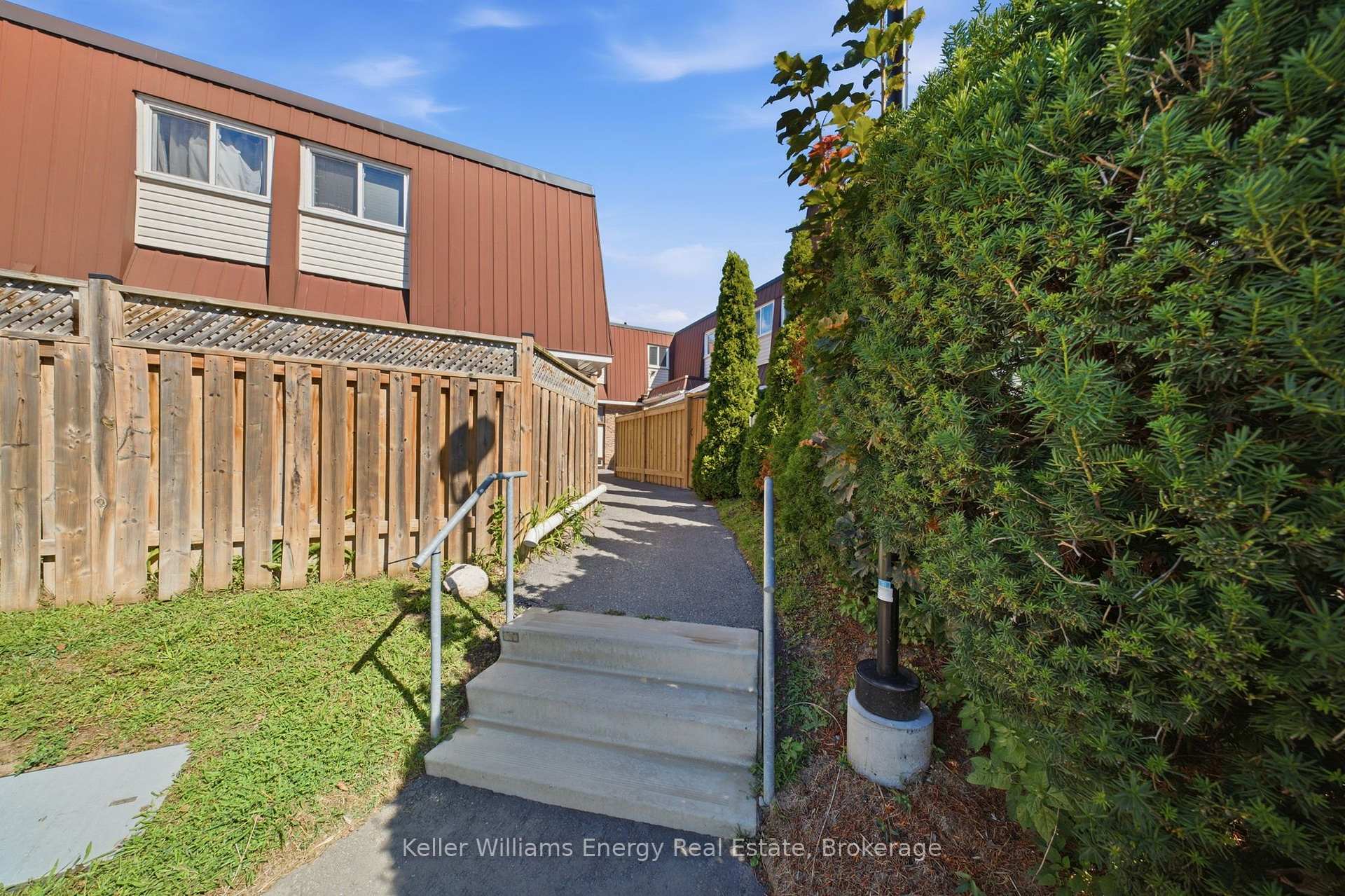 Front of Unit 58, 1333 Mary Street N