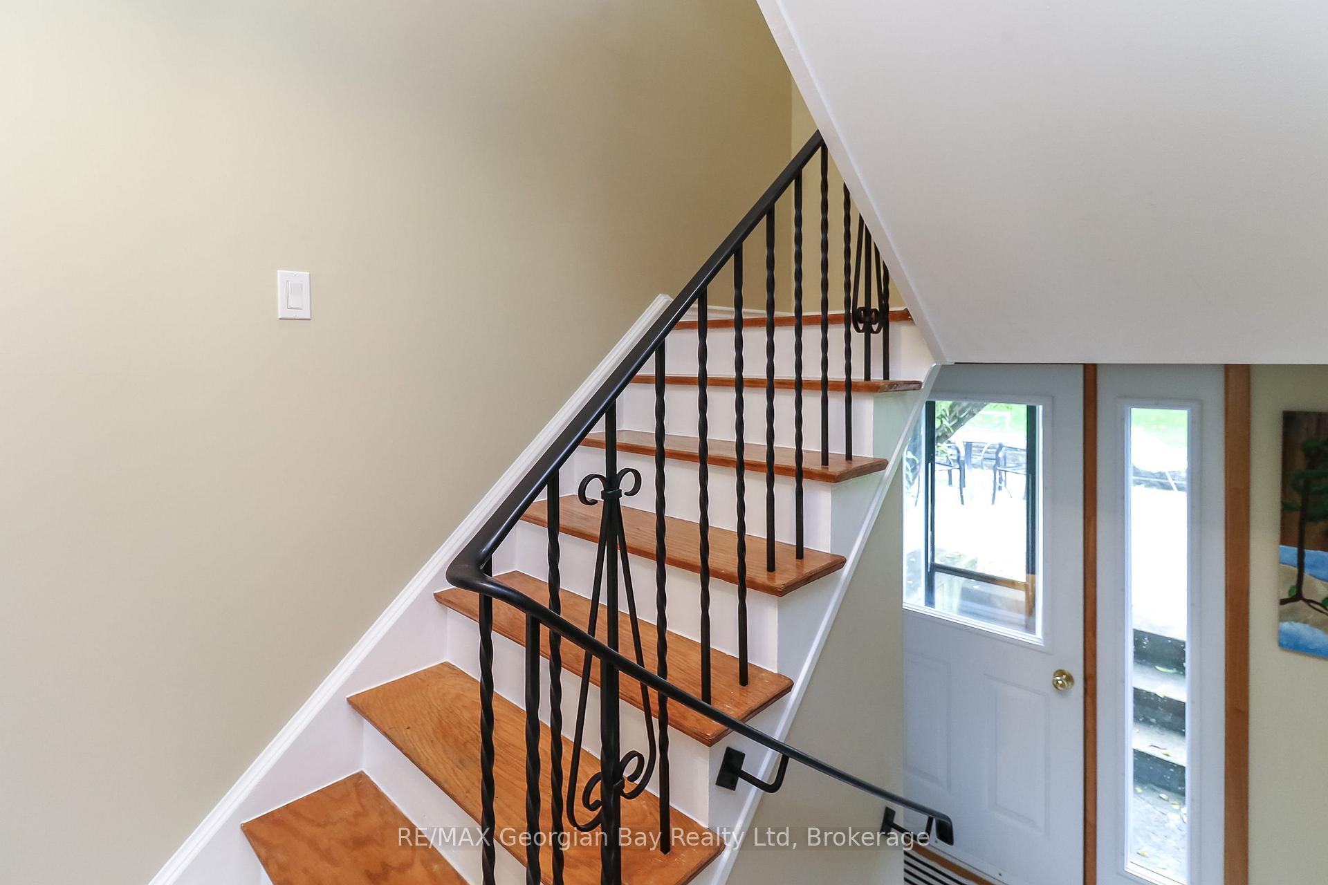 Photo 19 of 718 Birchwood Drive, Midland — HOMEH