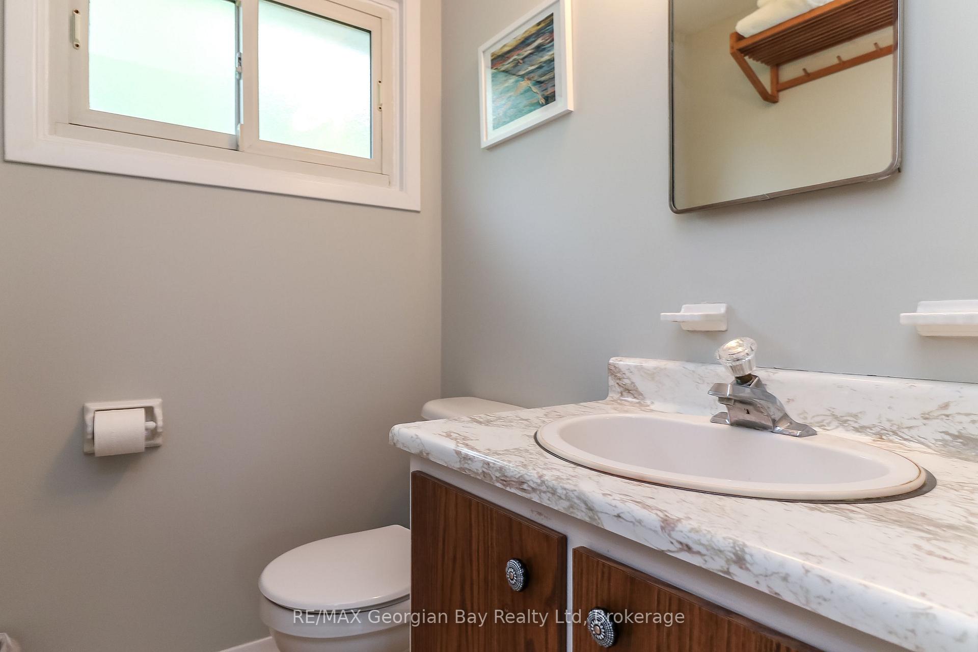 Photo 23 of 718 Birchwood Drive, Midland — HOMEH