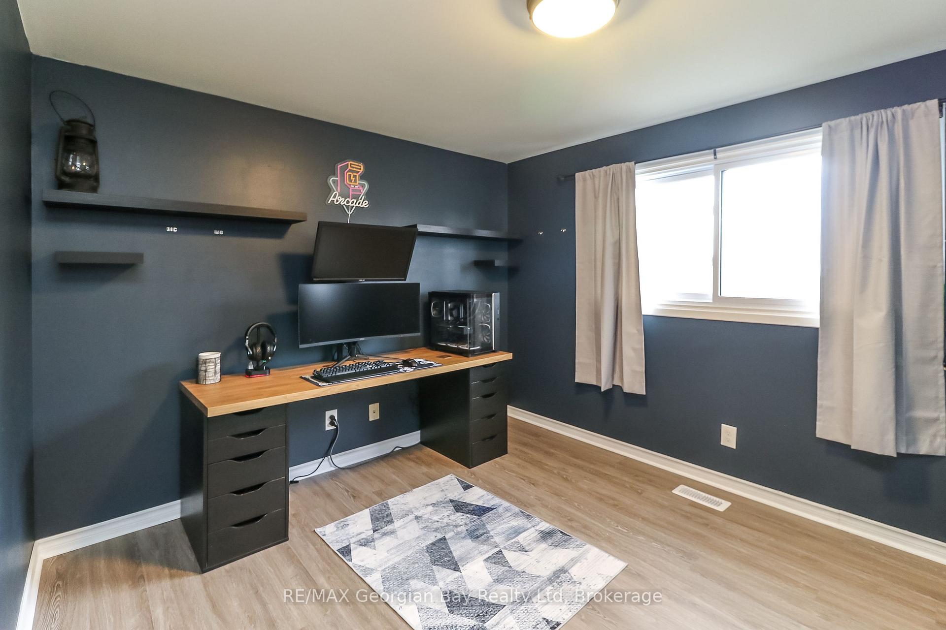 Photo 26 of 718 Birchwood Drive, Midland — HOMEH