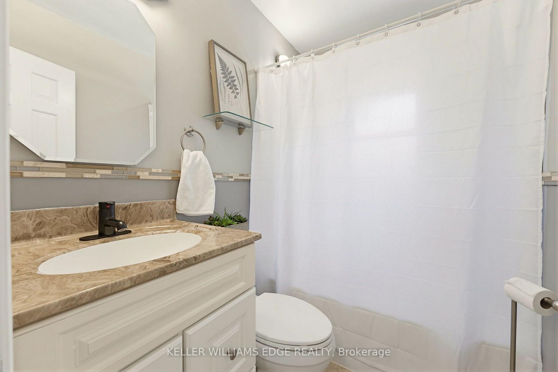 Photo 13 of 17 Broadmore Avenue, St. Catharines, Carlton/Bunting — HOMEH