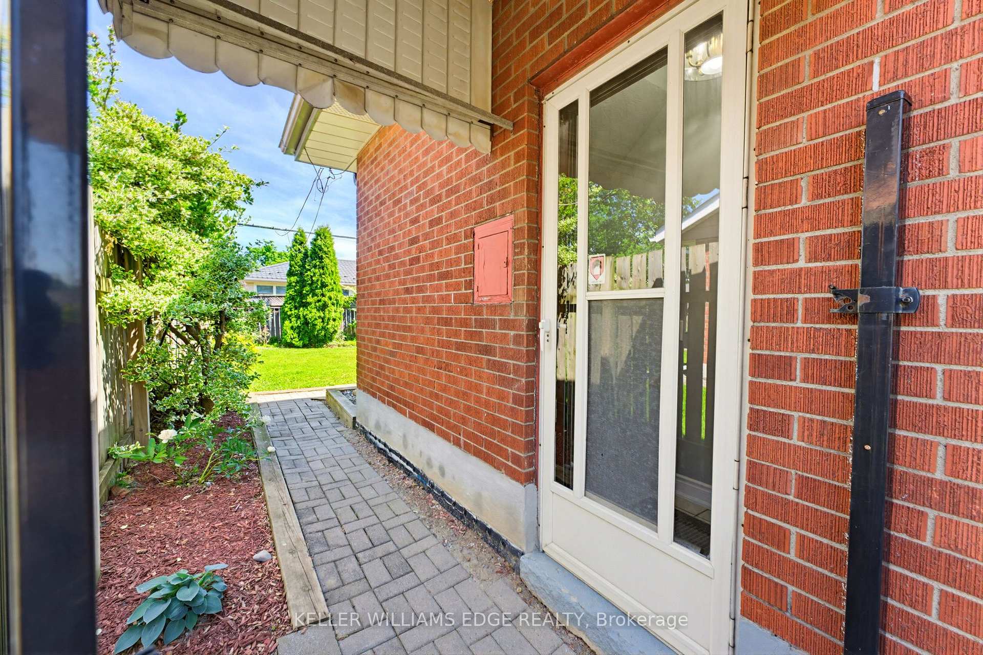 Photo 17 of 17 Broadmore Avenue, St. Catharines, Carlton/Bunting — HOMEH