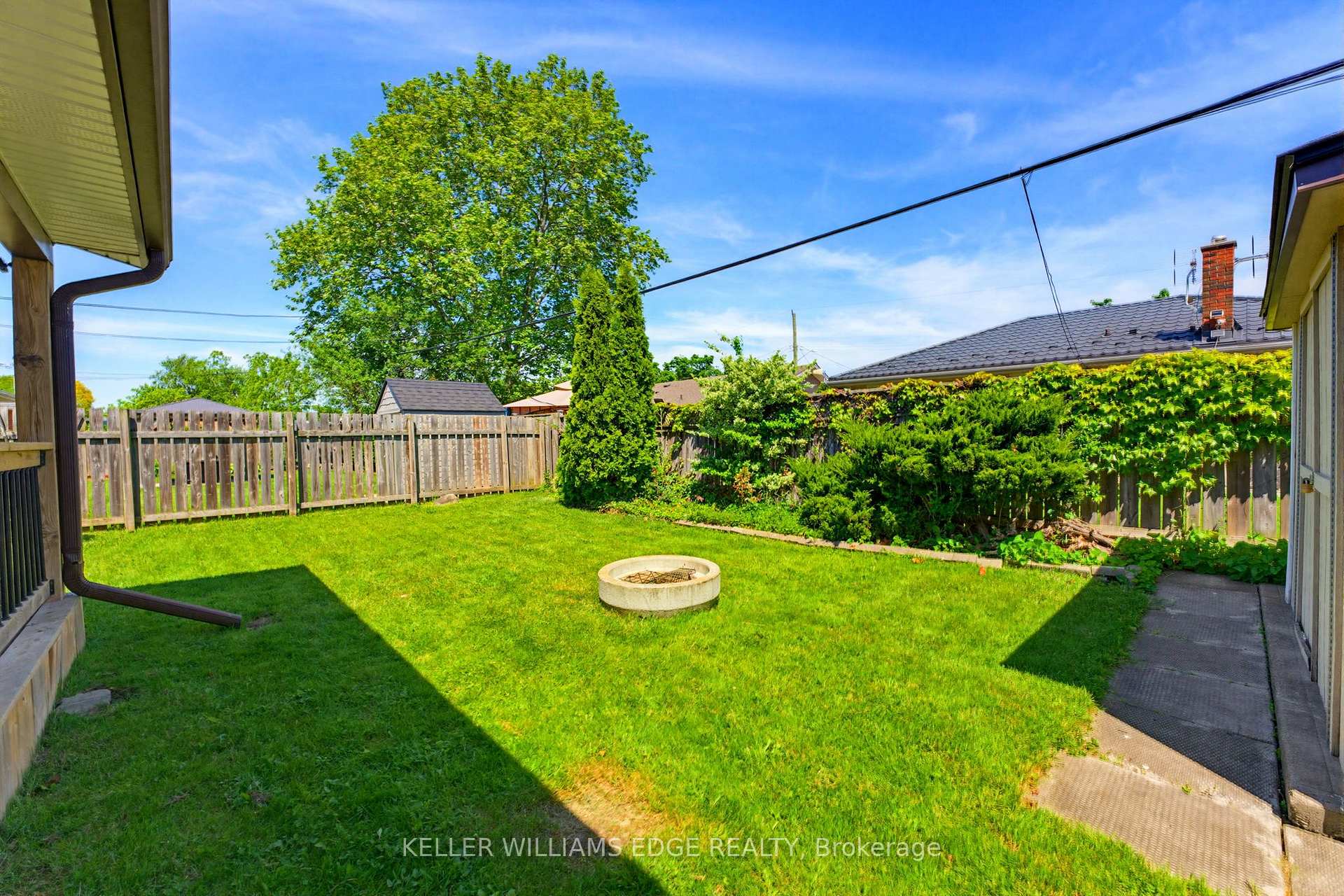 Photo 32 of 17 Broadmore Avenue, St. Catharines, Carlton/Bunting — HOMEH