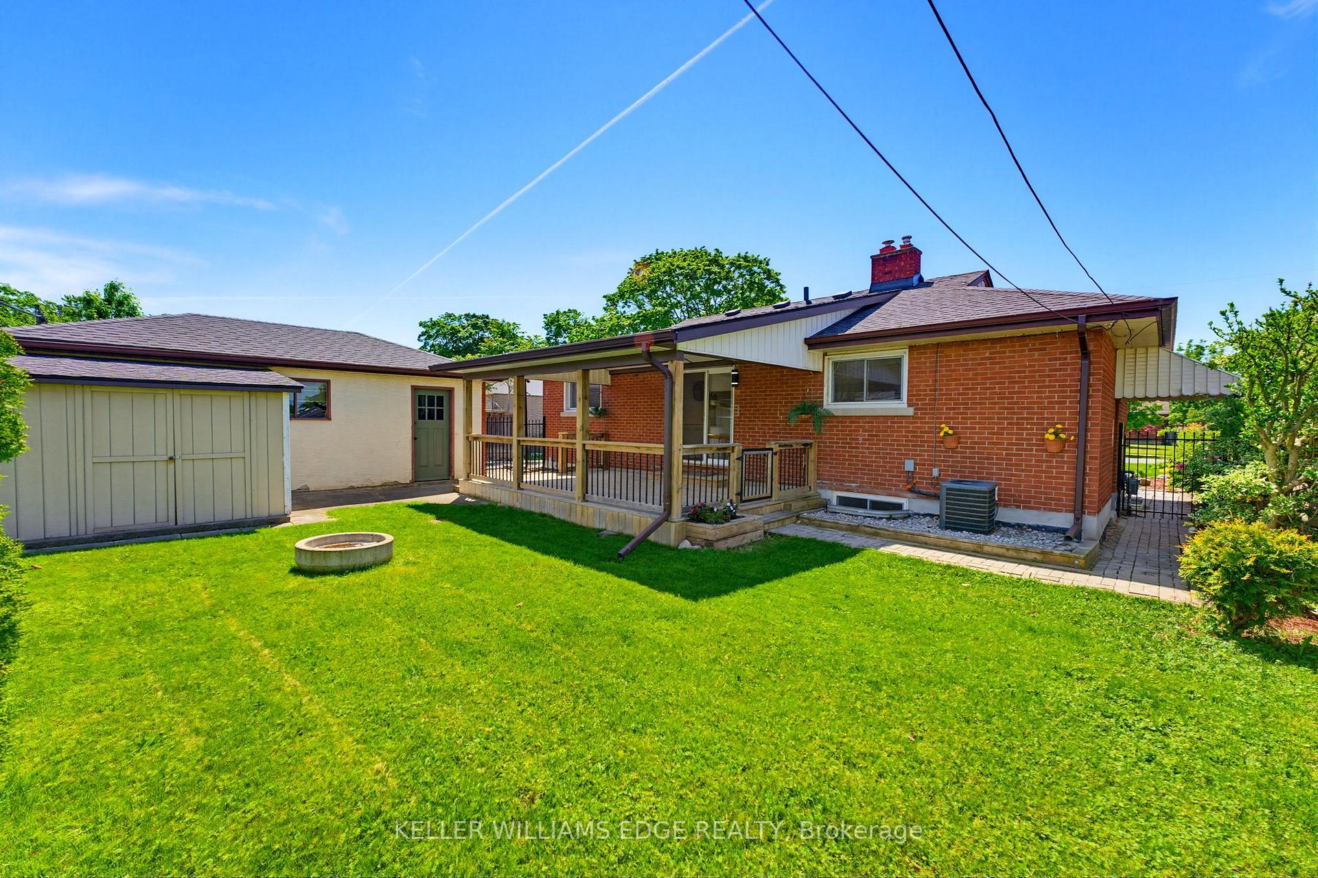 Photo 33 of 17 Broadmore Avenue, St. Catharines, Carlton/Bunting — HOMEH