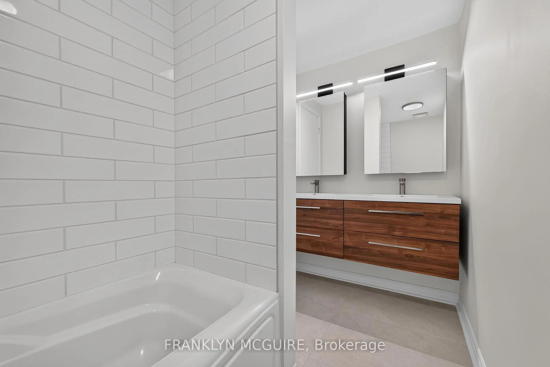 Photo 6 of 115 Castlefrank Road W, Ottawa, Kanata - Glencairn/Hazeldean — HOMEH