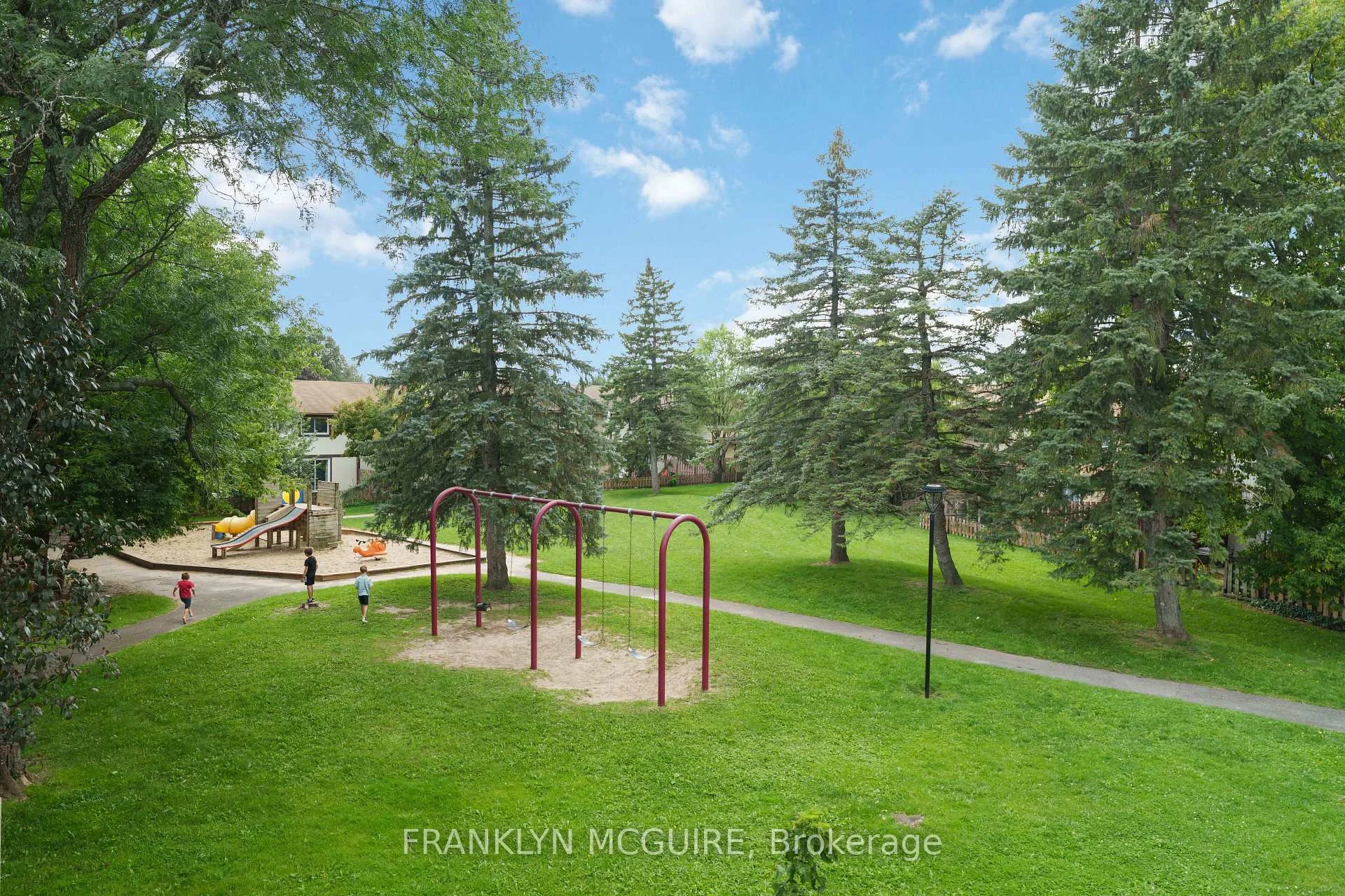 Photo 9 of 115 Castlefrank Road W, Ottawa, Kanata - Glencairn/Hazeldean — HOMEH
