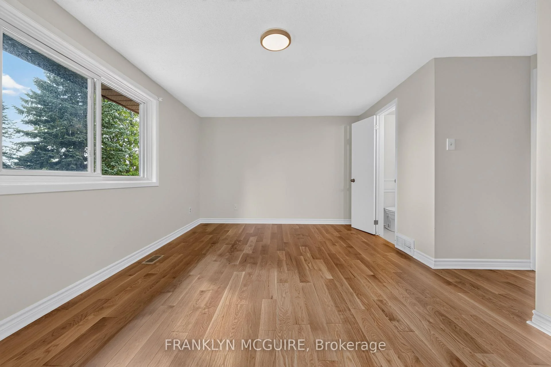 Photo 26 of 115 Castlefrank Road W, Ottawa, Kanata - Glencairn/Hazeldean — HOMEH