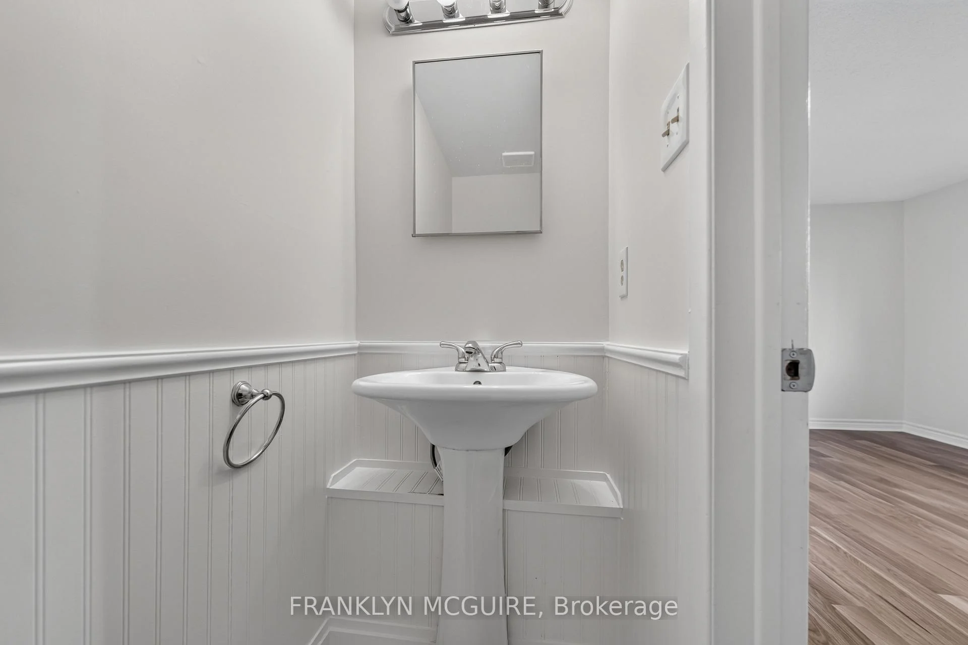 Photo 29 of 115 Castlefrank Road W, Ottawa, Kanata - Glencairn/Hazeldean — HOMEH