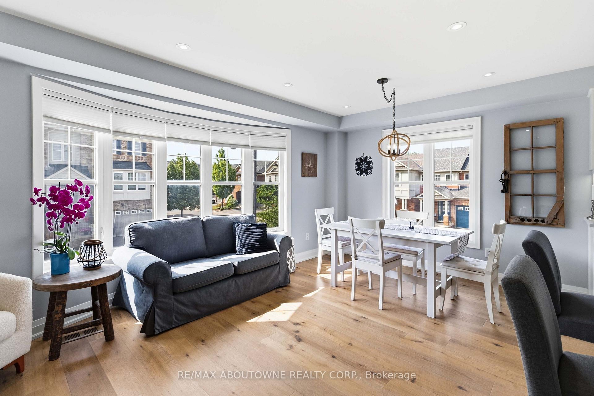 Photo 7 of 2228 Jillian Lane, Oakville, Westmount — HOMEH