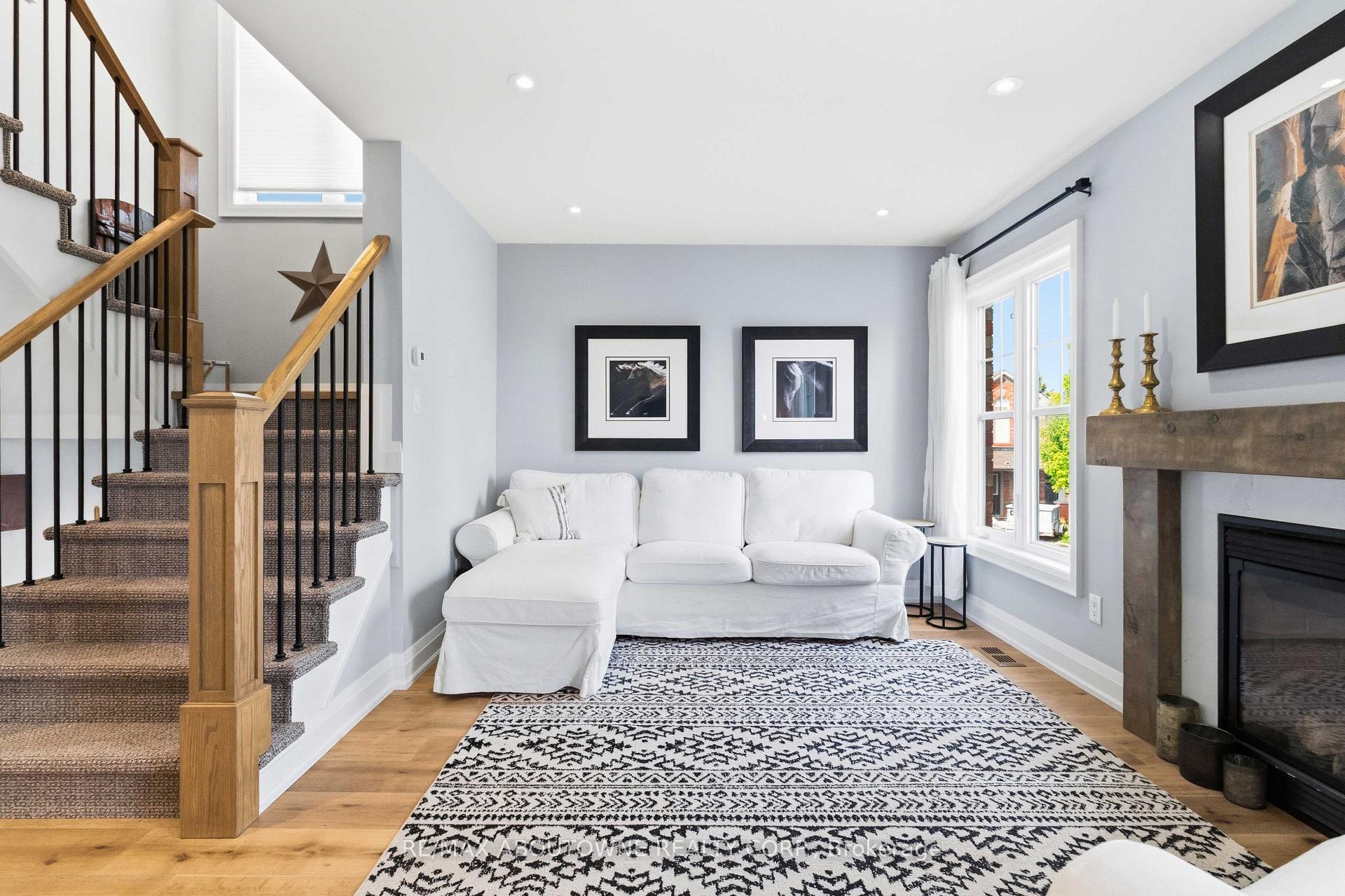 Photo 14 of 2228 Jillian Lane, Oakville, Westmount — HOMEH