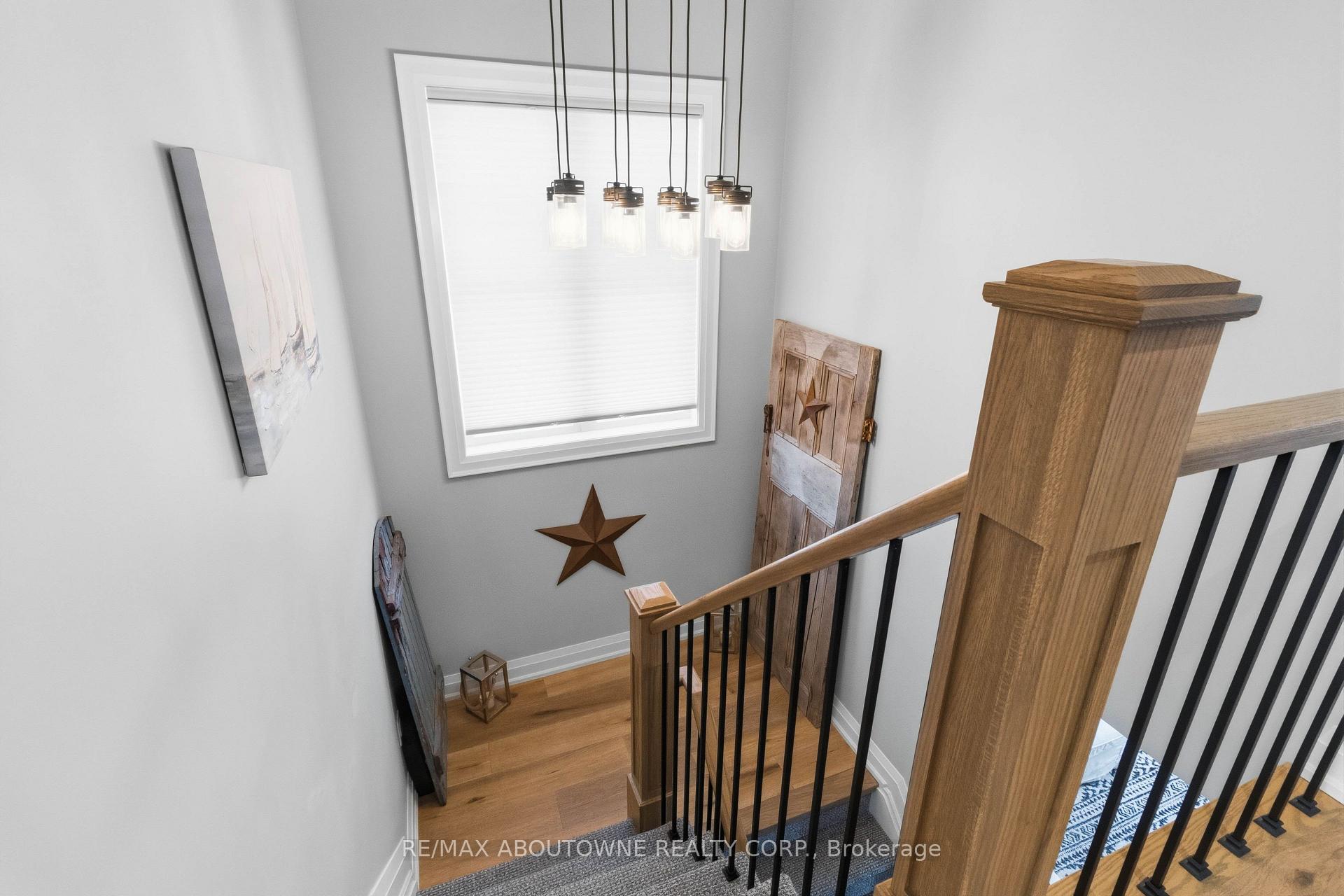 Photo 16 of 2228 Jillian Lane, Oakville, Westmount — HOMEH