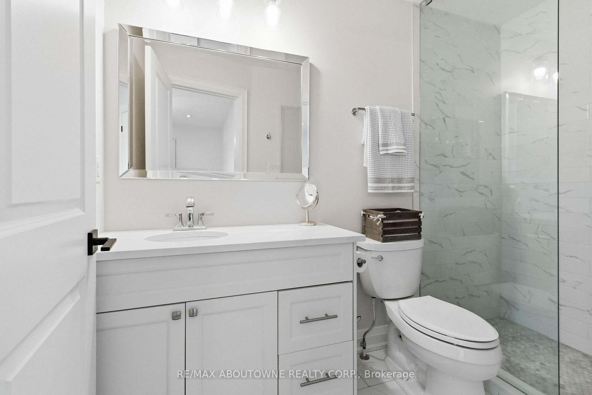Photo 20 of 2228 Jillian Lane, Oakville, Westmount — HOMEH