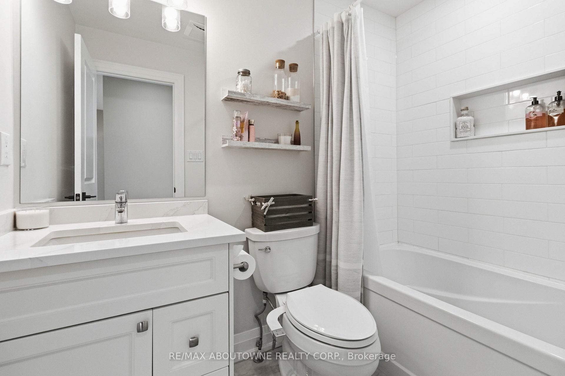 Photo 26 of 2228 Jillian Lane, Oakville, Westmount — HOMEH
