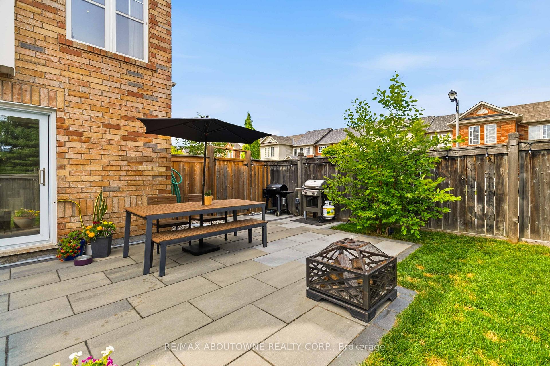 Photo 32 of 2228 Jillian Lane, Oakville, Westmount — HOMEH