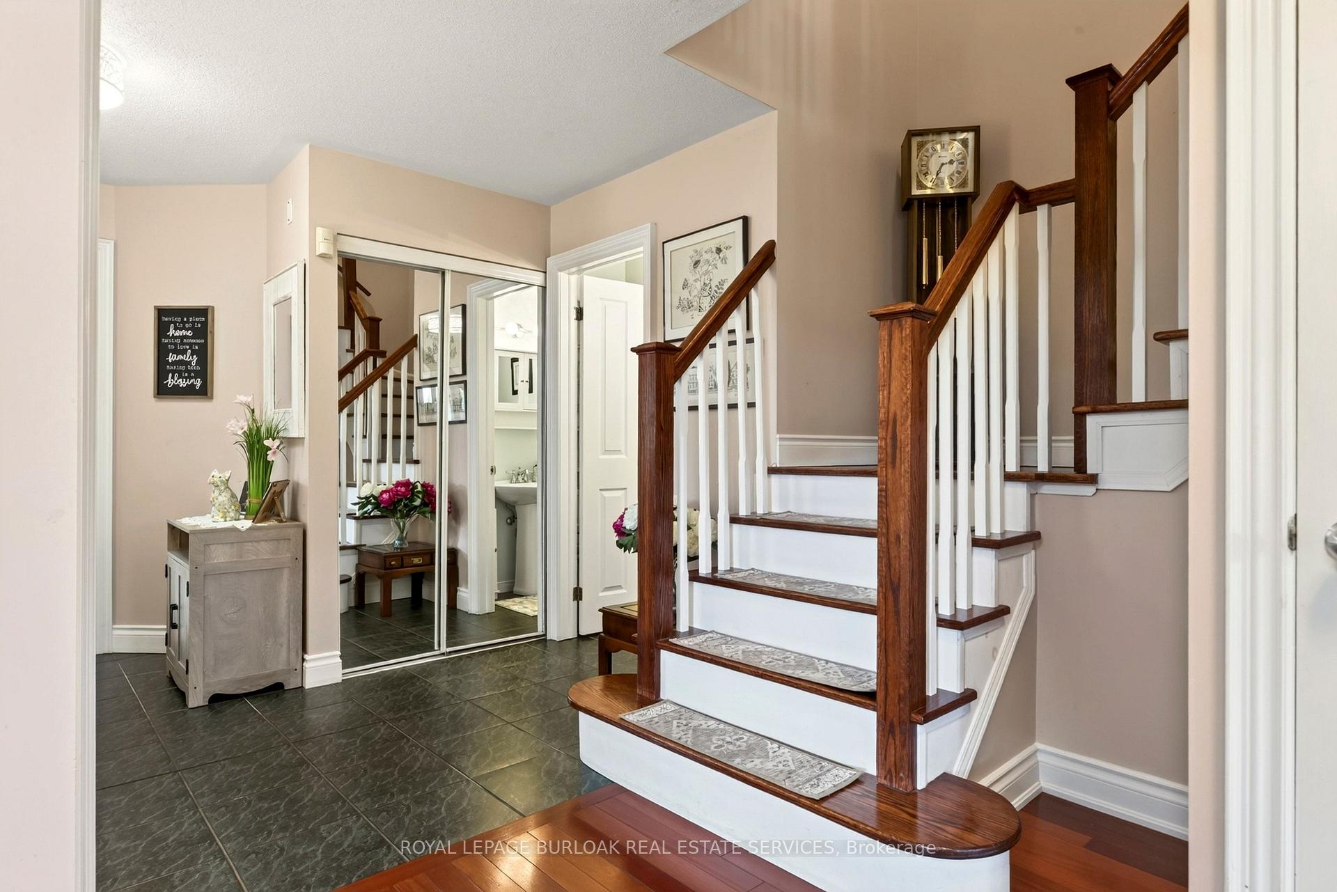 Photo 6 of 31 Grindstone Way, Hamilton, Waterdown — HOMEH