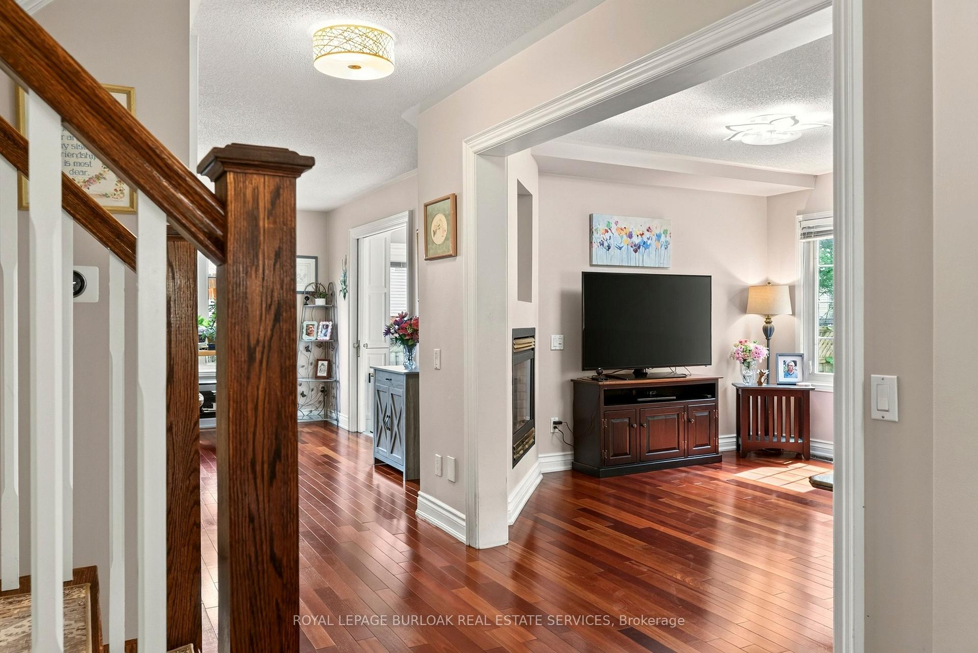 Photo 7 of 31 Grindstone Way, Hamilton, Waterdown — HOMEH