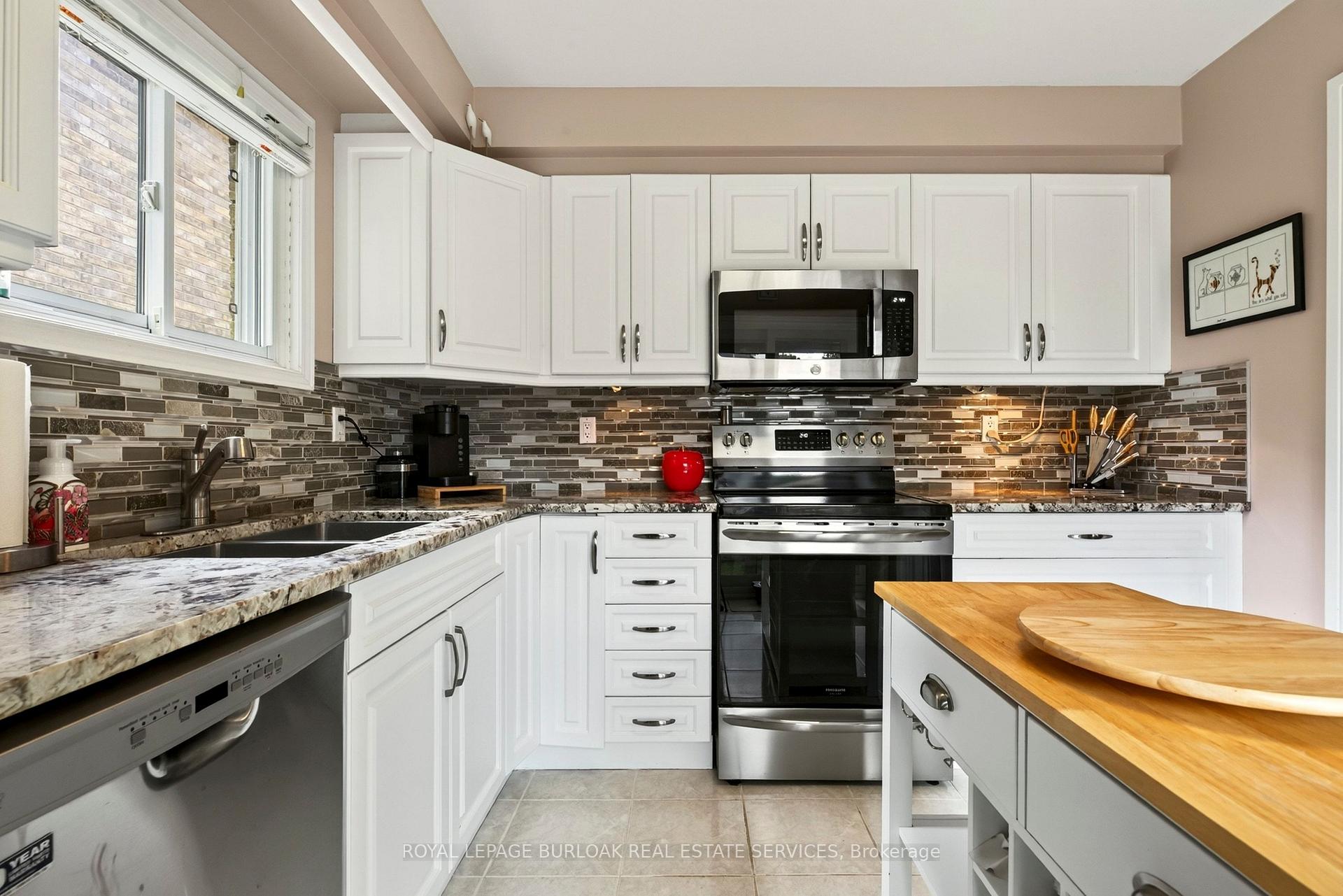 Photo 18 of 31 Grindstone Way, Hamilton, Waterdown — HOMEH