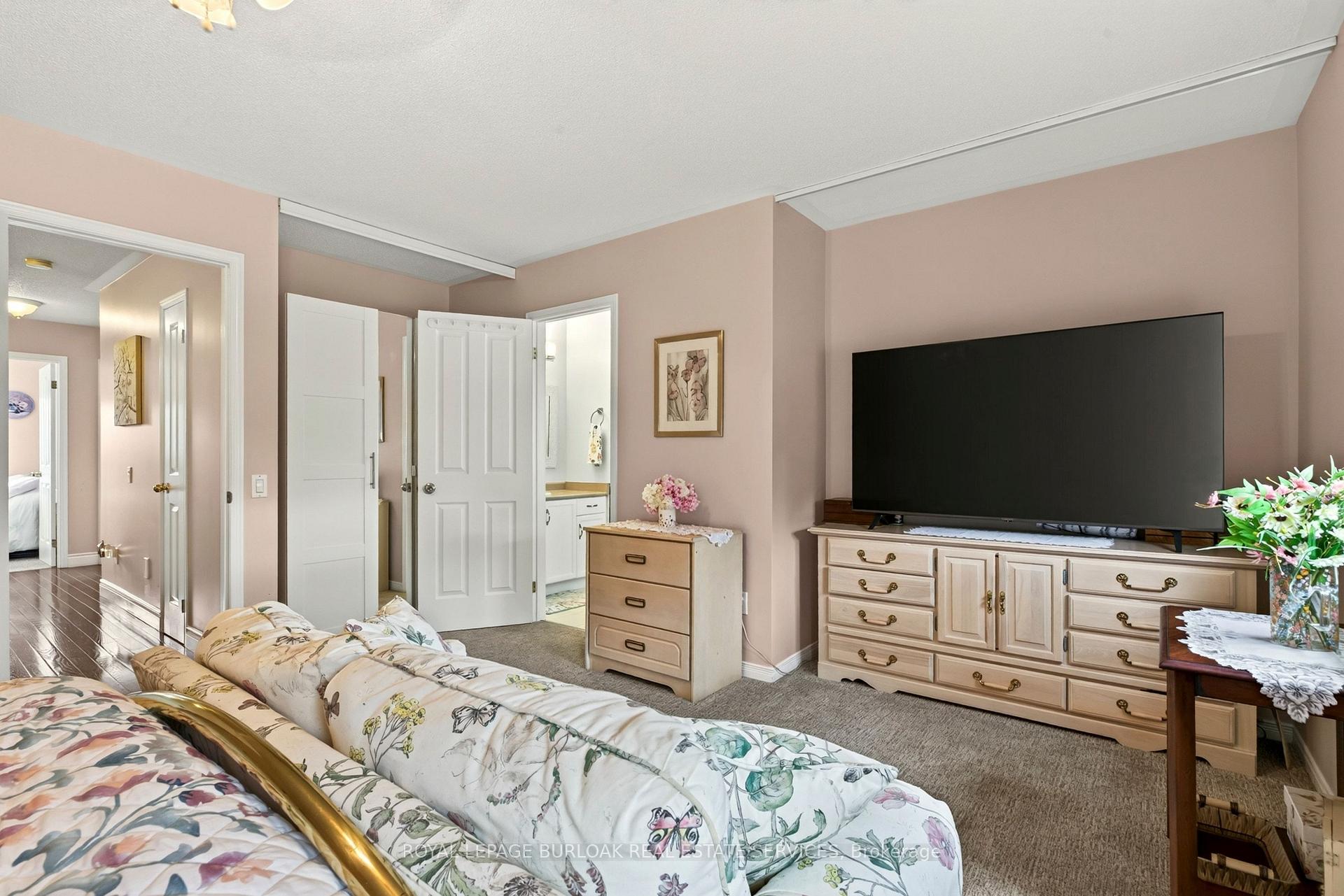 Photo 23 of 31 Grindstone Way, Hamilton, Waterdown — HOMEH