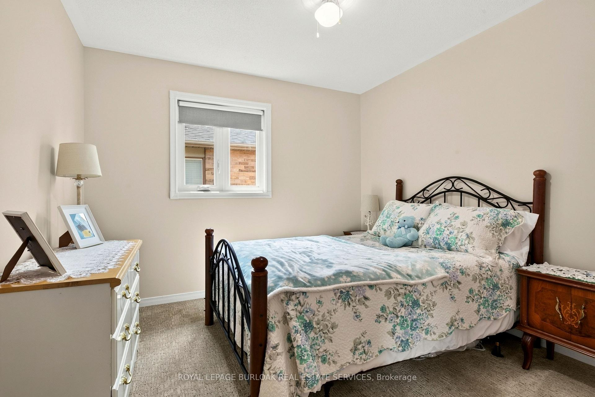 Photo 31 of 31 Grindstone Way, Hamilton, Waterdown — HOMEH
