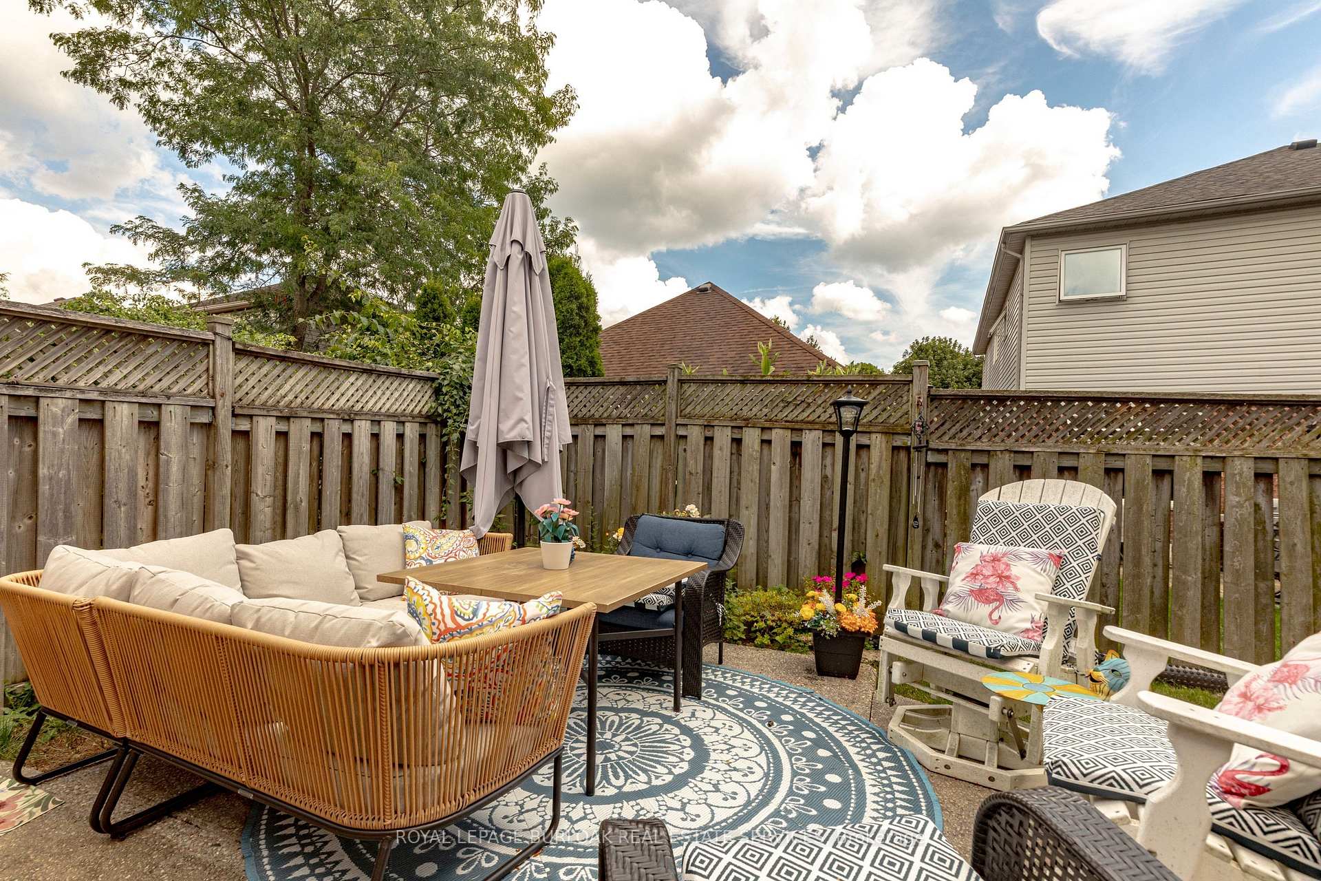 Photo 43 of 31 Grindstone Way, Hamilton, Waterdown — HOMEH