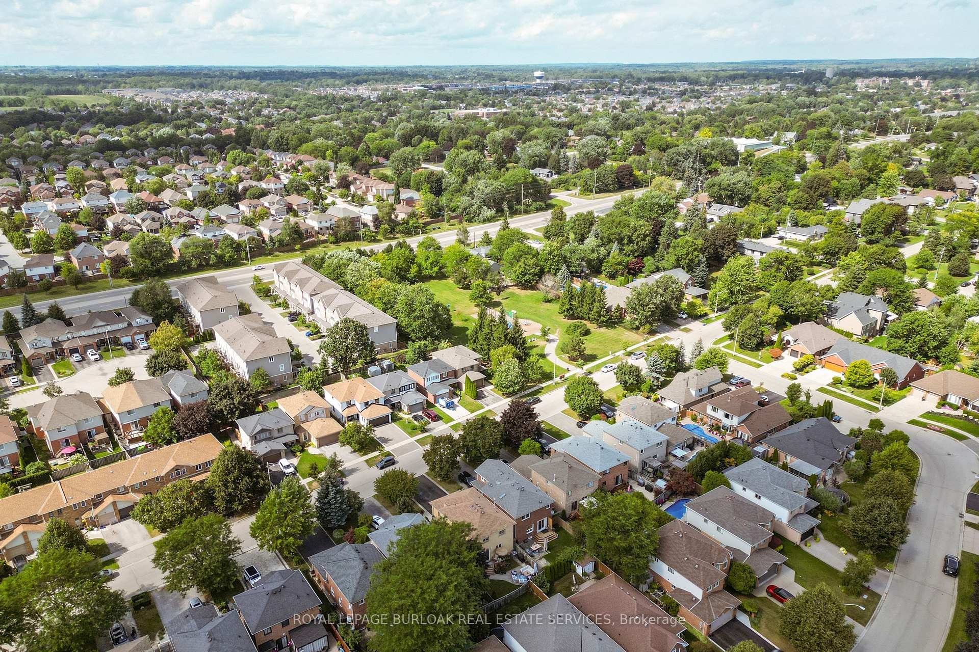 Photo 46 of 31 Grindstone Way, Hamilton, Waterdown — HOMEH