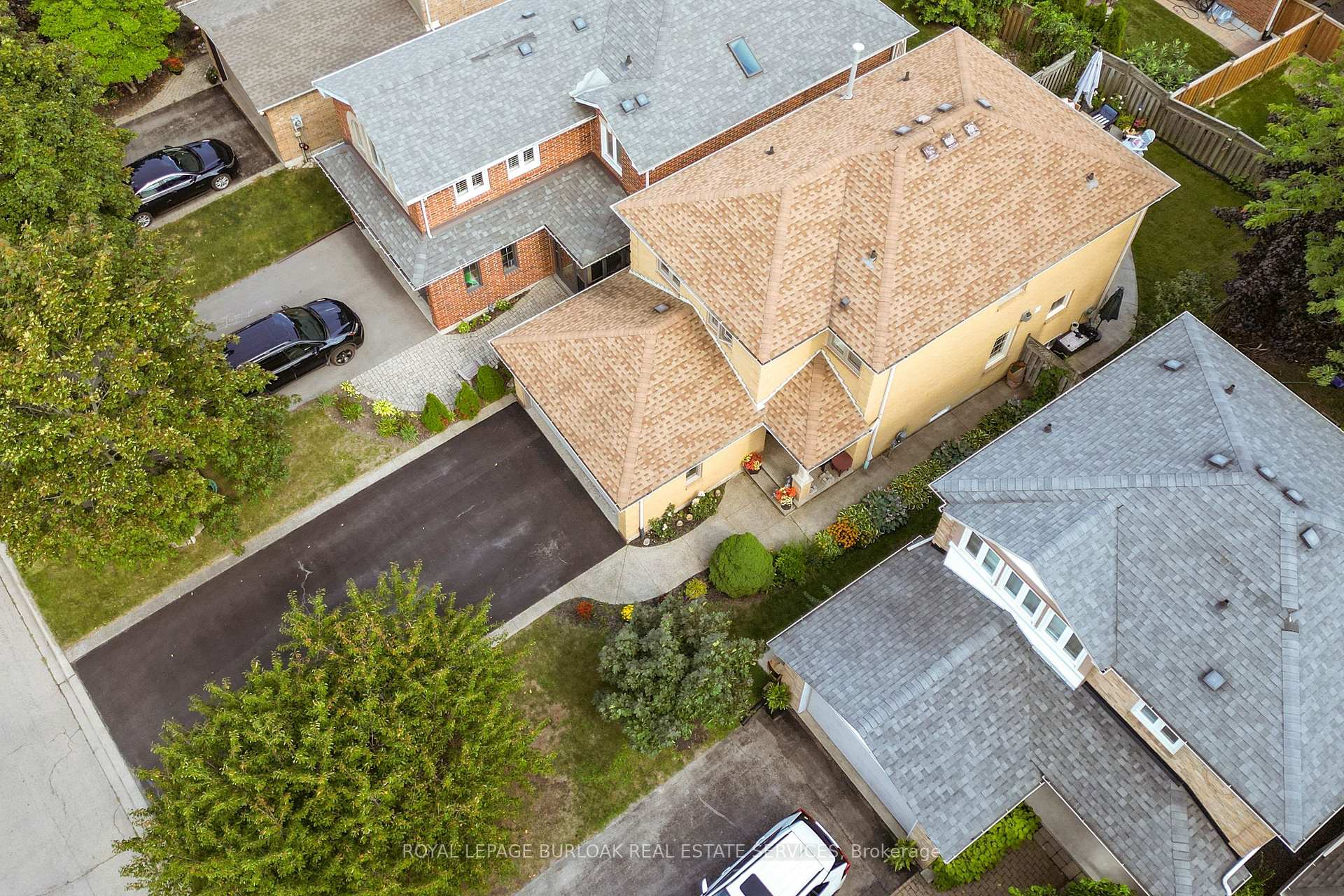 Photo 48 of 31 Grindstone Way, Hamilton, Waterdown — HOMEH