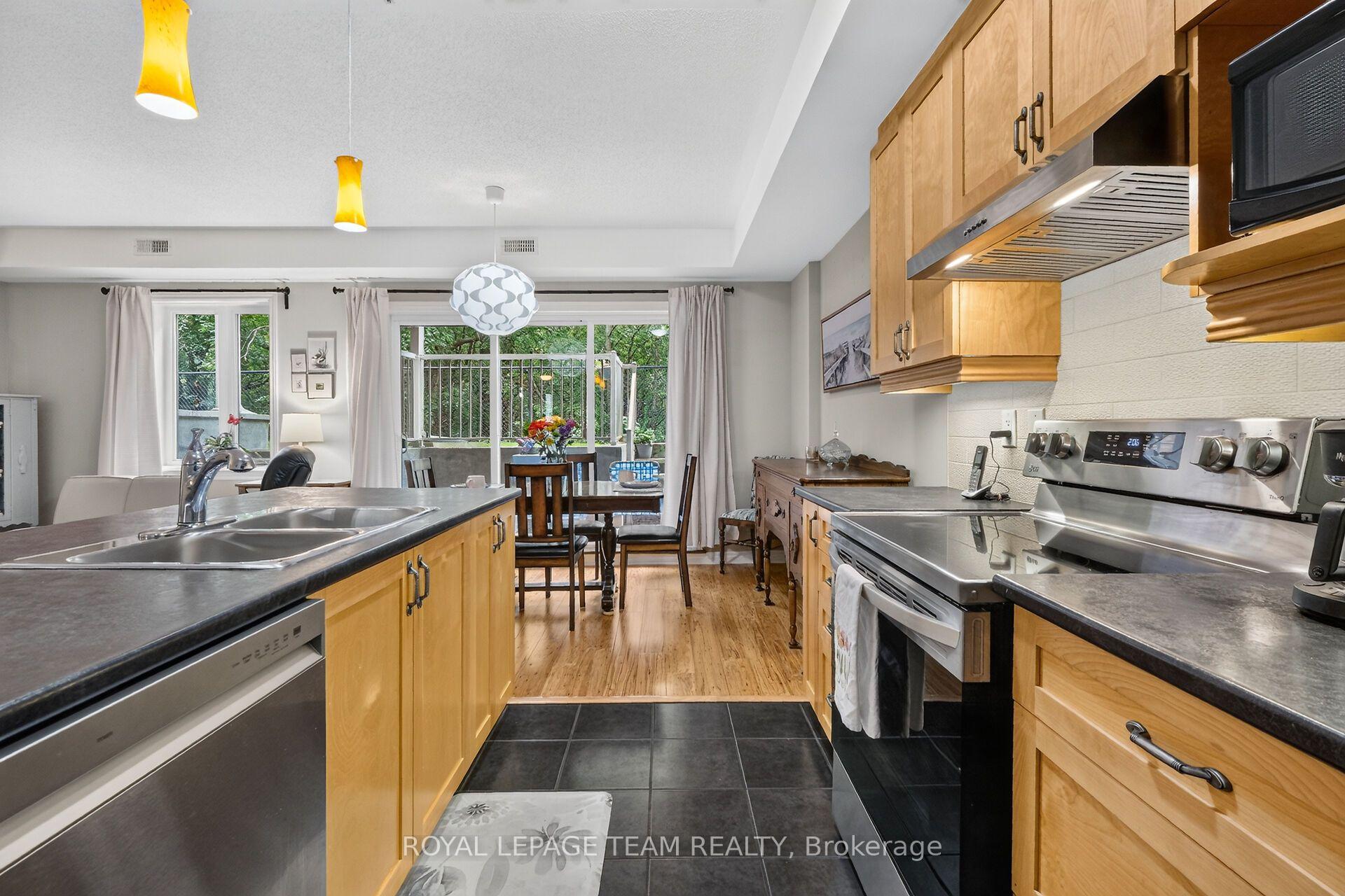 Photo 18 of Unit B, 1004 Beryl Private, Ottawa, Riverside South/Gloucester Glen — HOMEH
