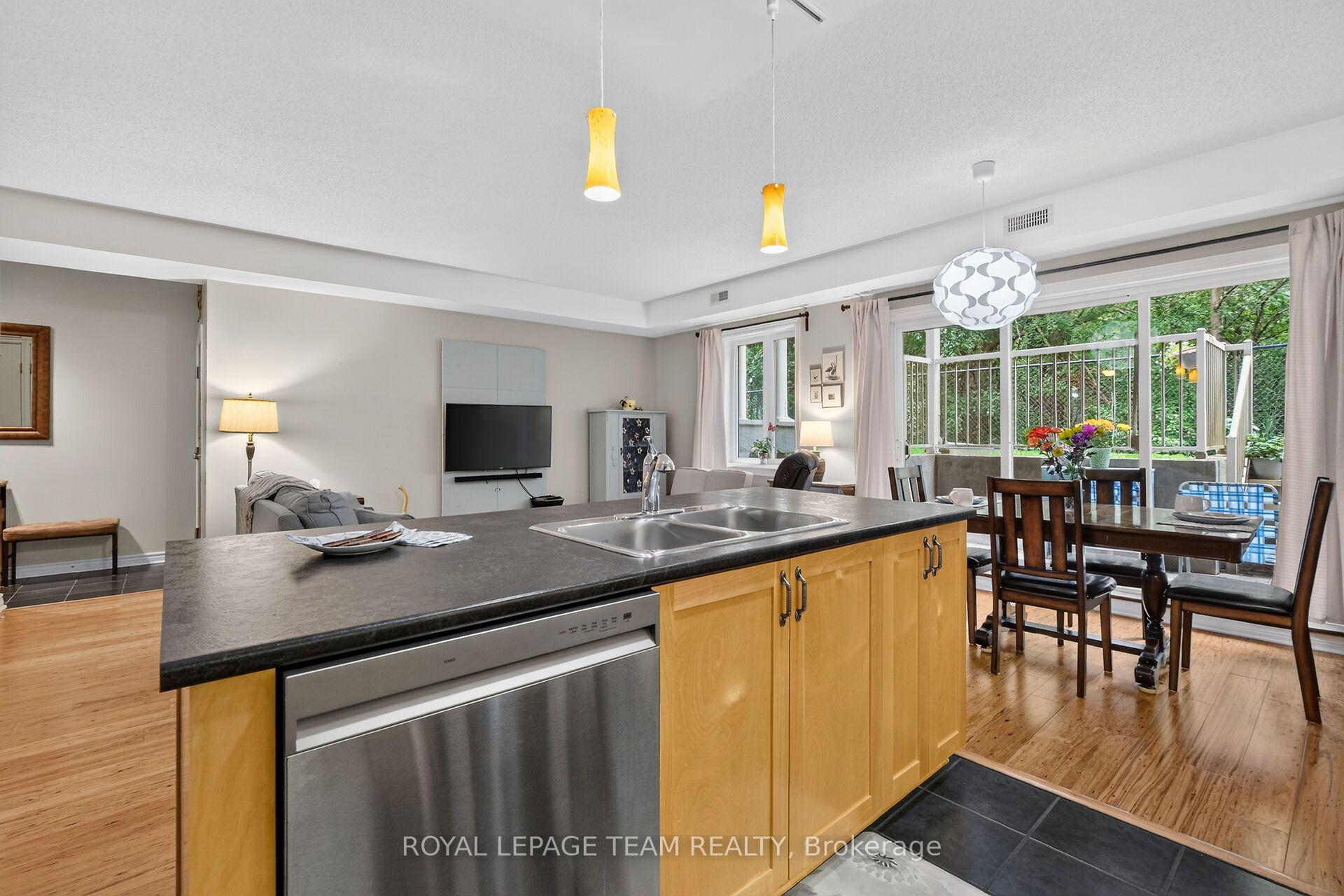 Photo 20 of Unit B, 1004 Beryl Private, Ottawa, Riverside South/Gloucester Glen — HOMEH