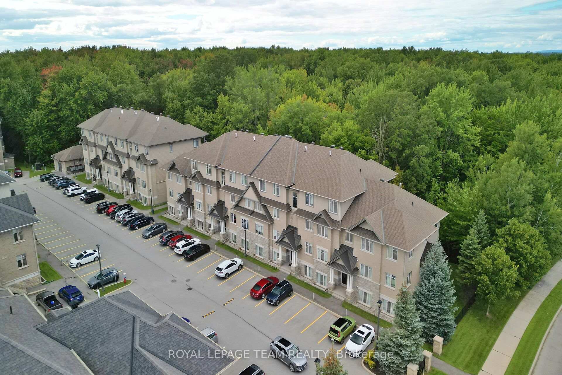 Photo 37 of Unit B, 1004 Beryl Private, Ottawa, Riverside South/Gloucester Glen — HOMEH