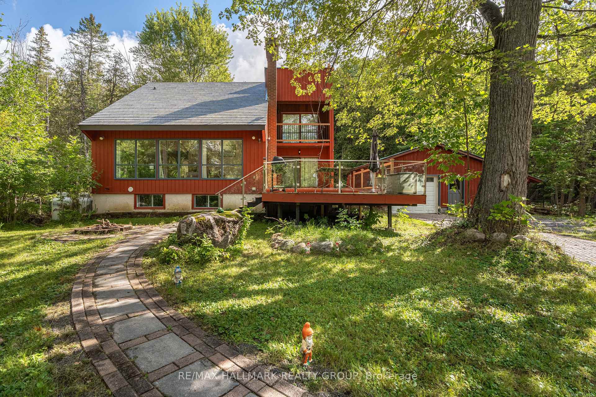 Photo 4 of 201 Moorhead Drive, Ottawa, Fitzroy — HOMEH