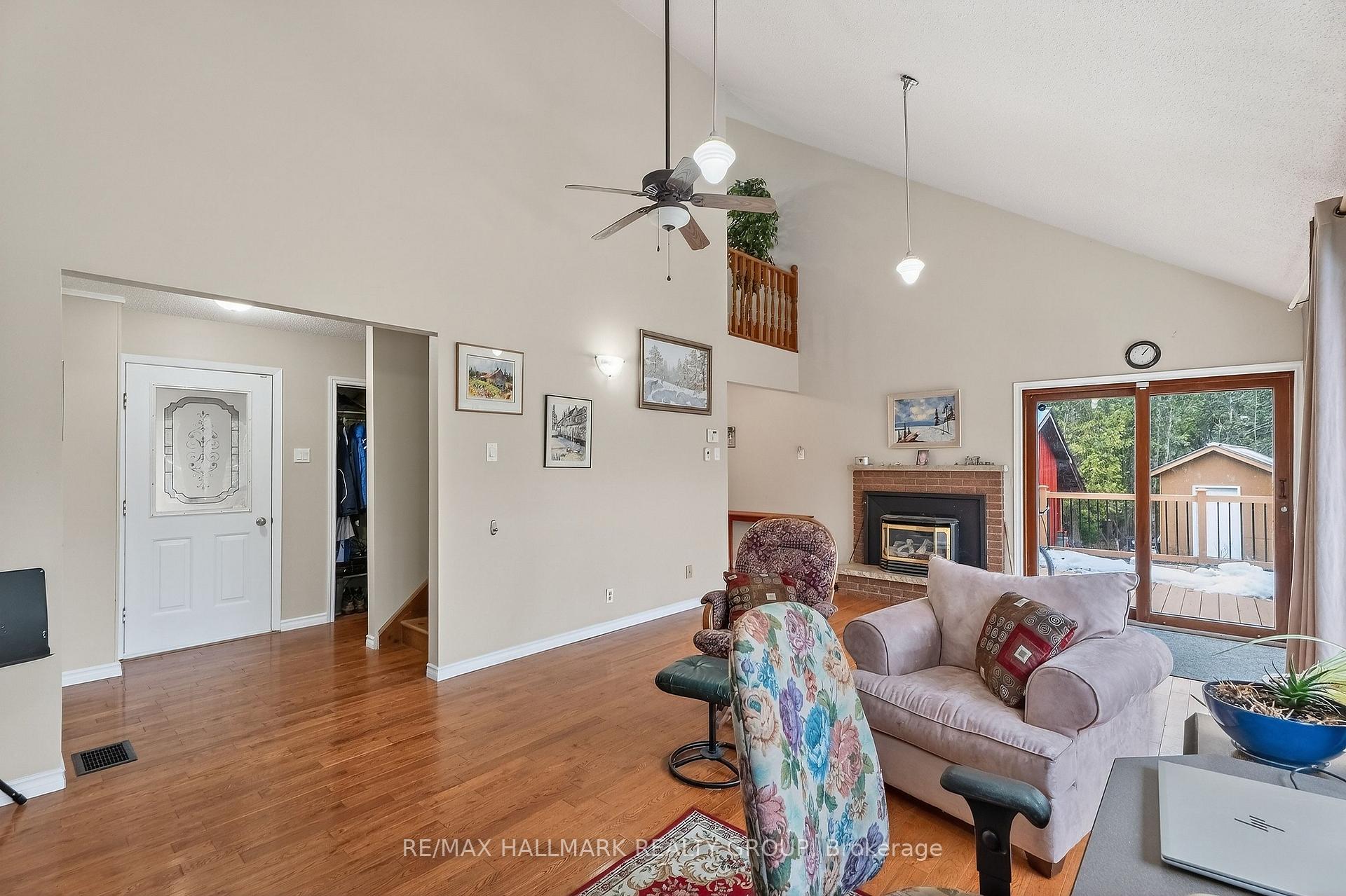 Photo 29 of 201 Moorhead Drive, Ottawa, Fitzroy — HOMEH