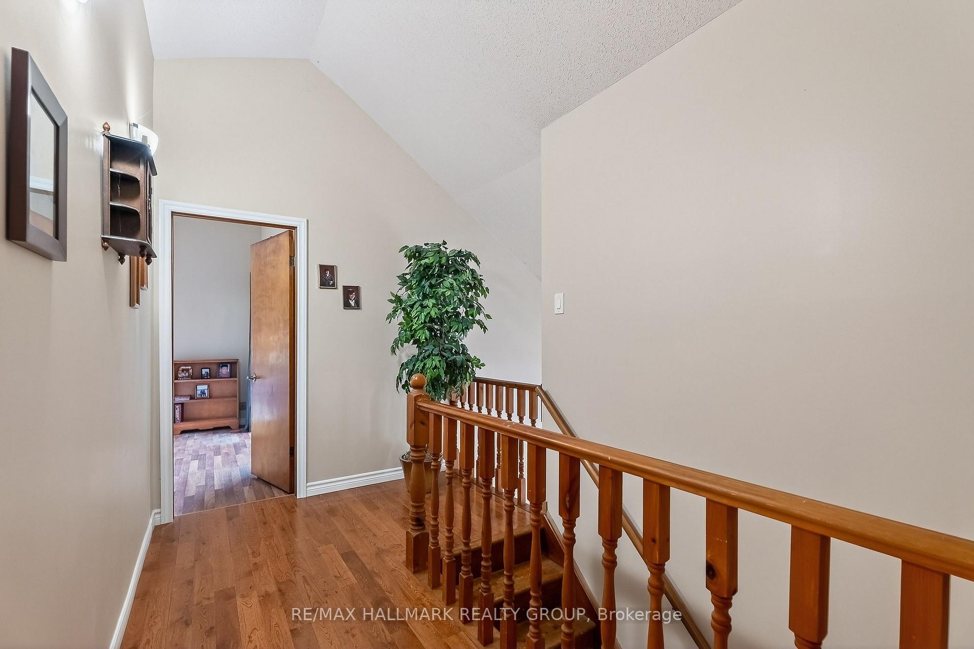 Photo 54 of 201 Moorhead Drive, Ottawa, Fitzroy — HOMEH