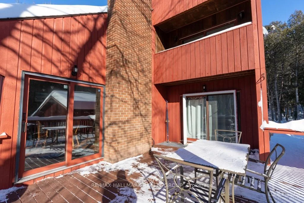 Photo 9 of 201 Moorhead Drive, Ottawa, Fitzroy — HOMEH