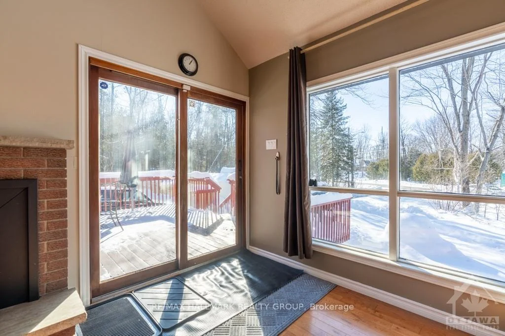 Photo 12 of 201 Moorhead Drive, Ottawa, Fitzroy — HOMEH