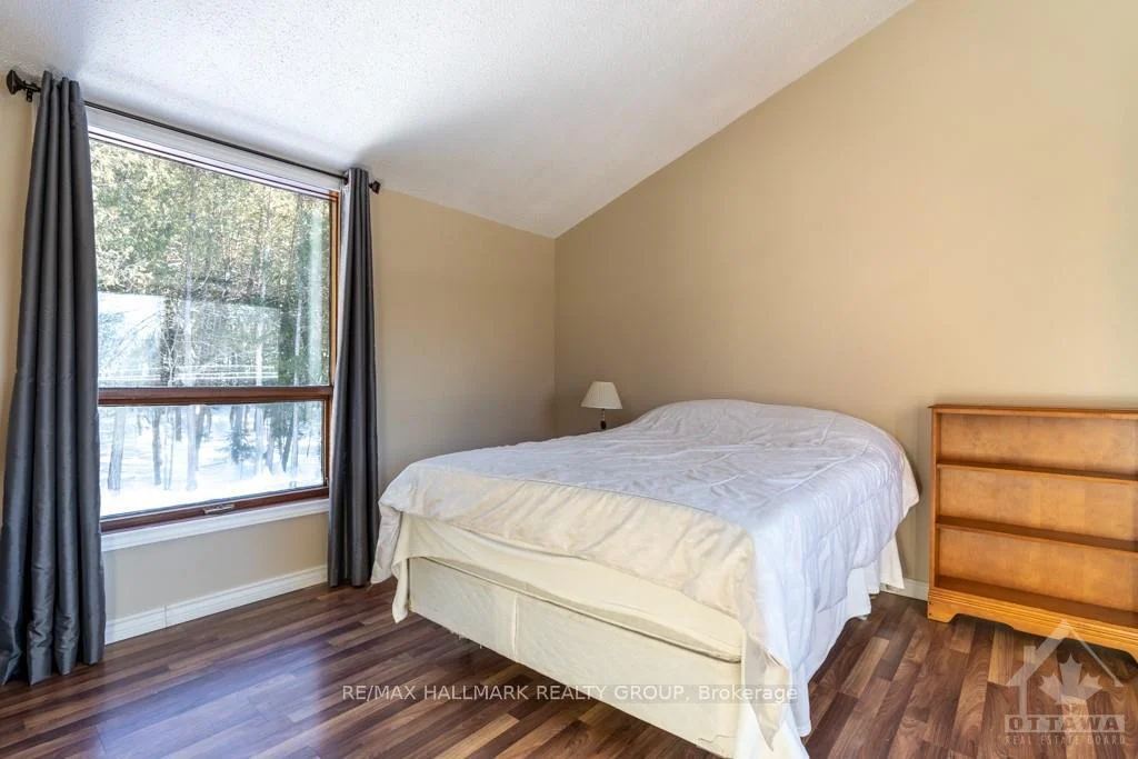 Photo 44 of 201 Moorhead Drive, Ottawa, Fitzroy — HOMEH