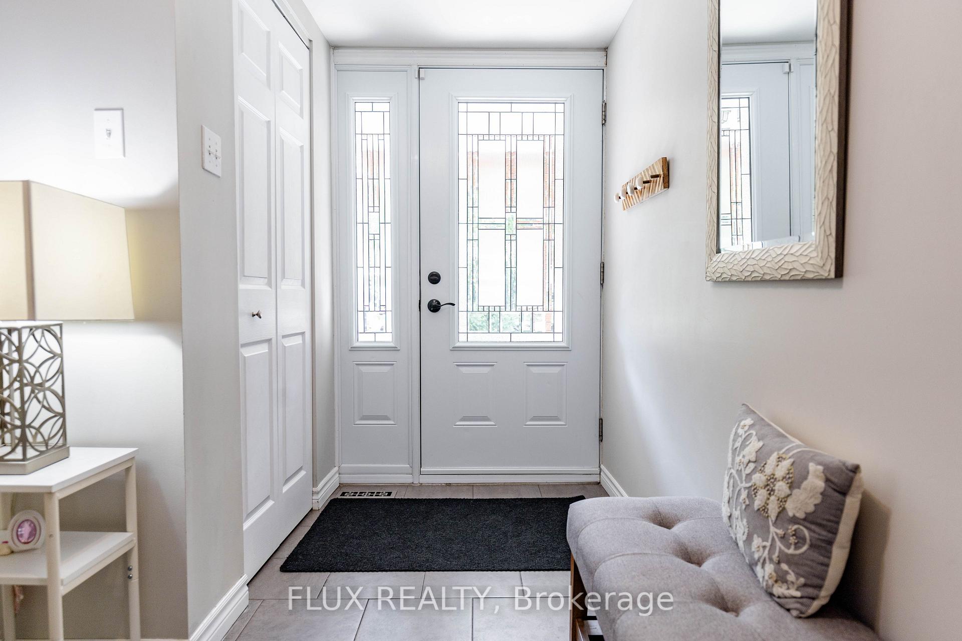 Photo 7 of 82 Overlea Drive, Kitchener, Victoria Hills — HOMEH