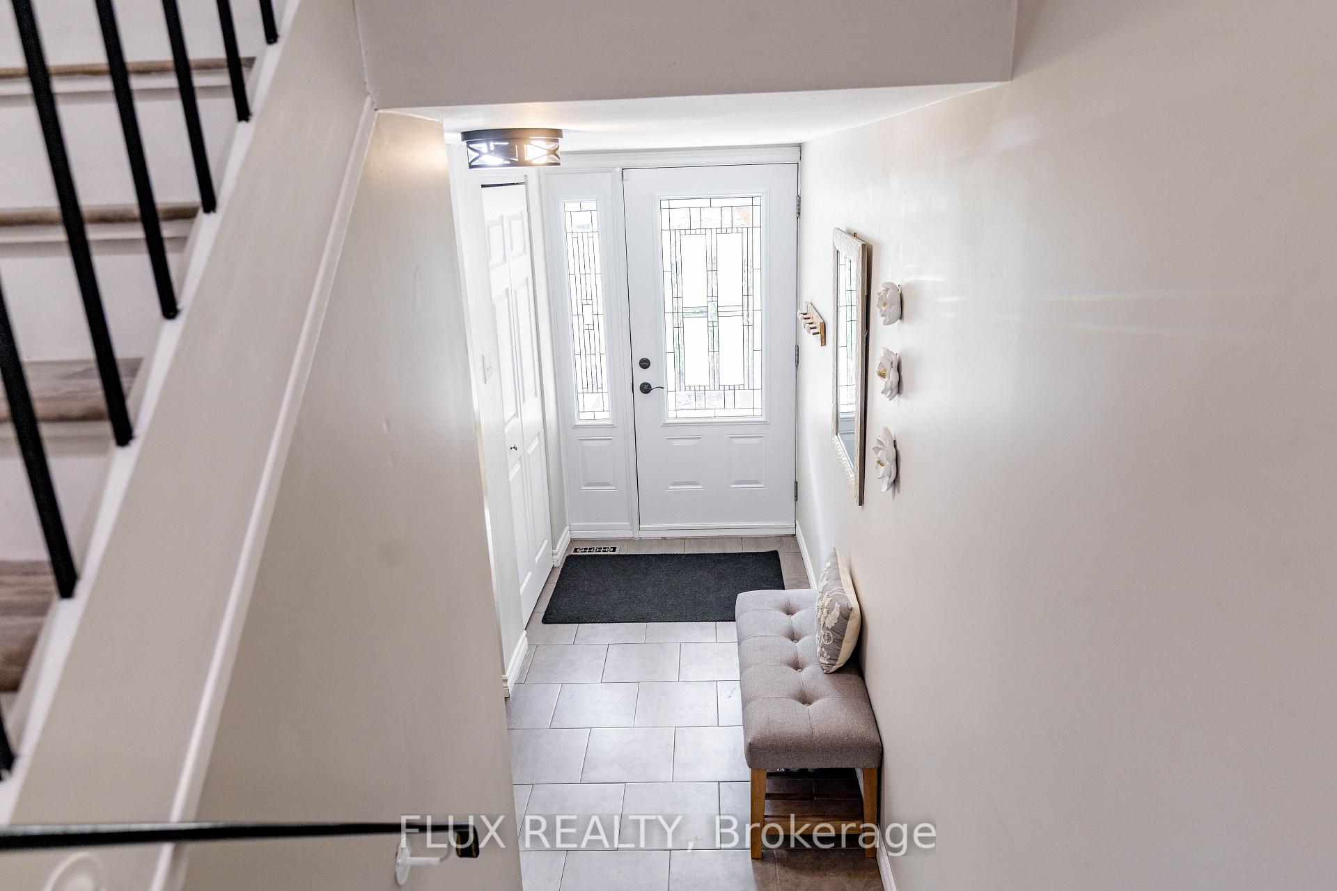 Photo 9 of 82 Overlea Drive, Kitchener, Victoria Hills — HOMEH