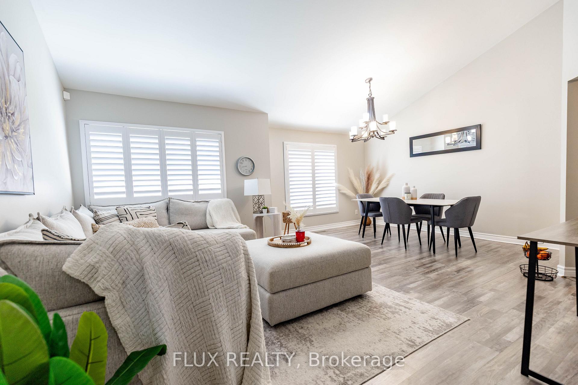 Photo 16 of 82 Overlea Drive, Kitchener, Victoria Hills — HOMEH